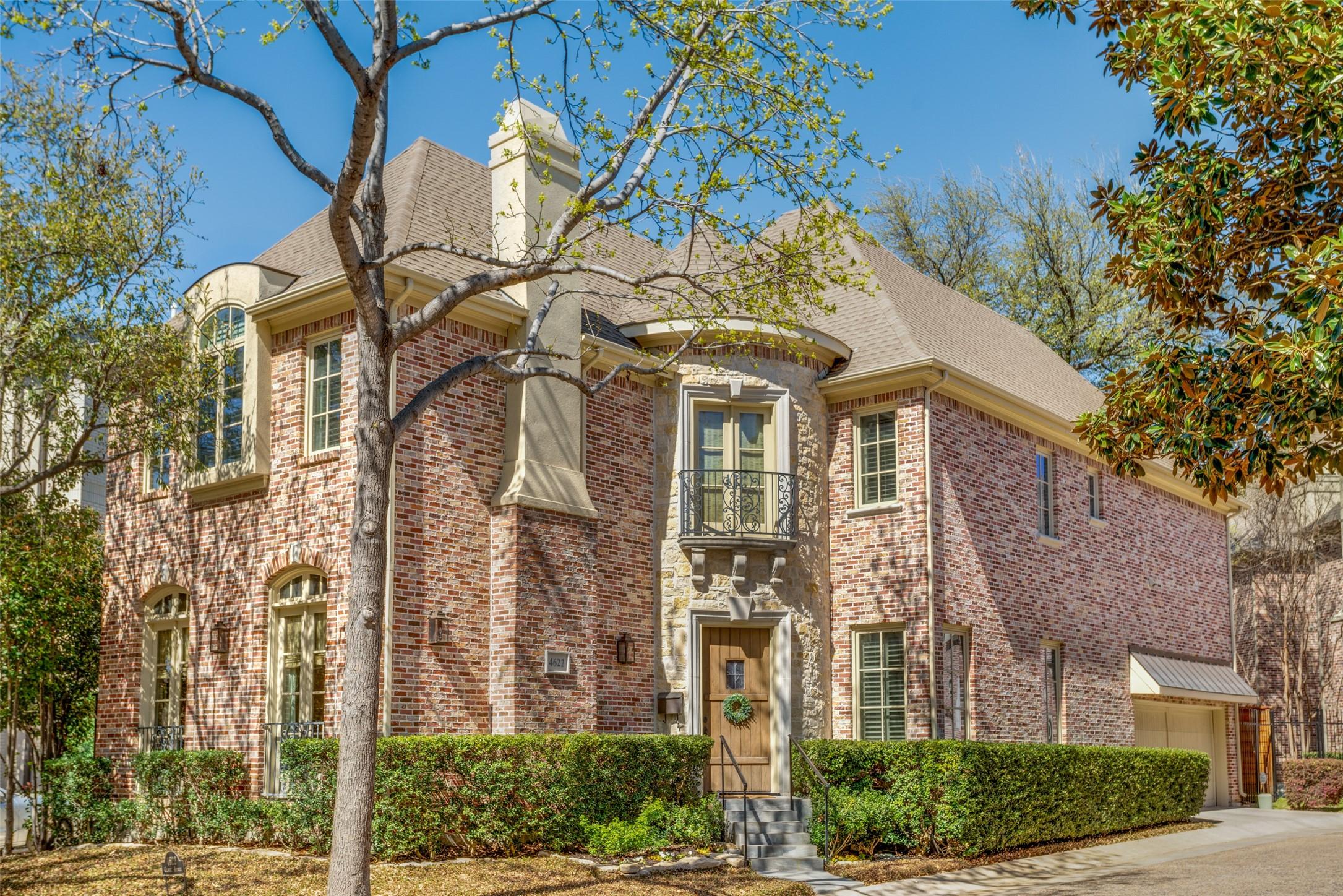 Gilbert Ave, Dallas, TX 75219