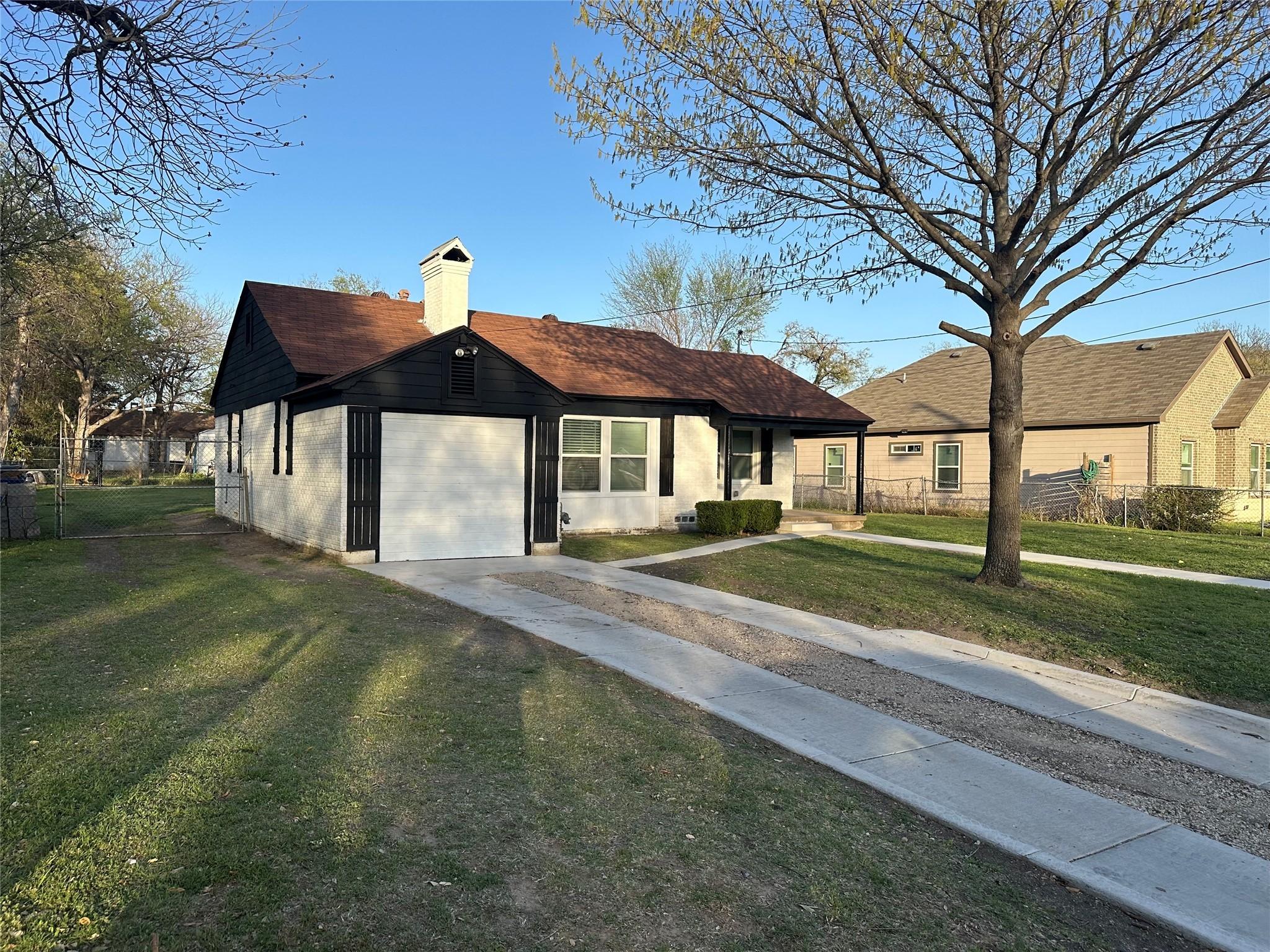 Craddock St, Dallas, TX 75216