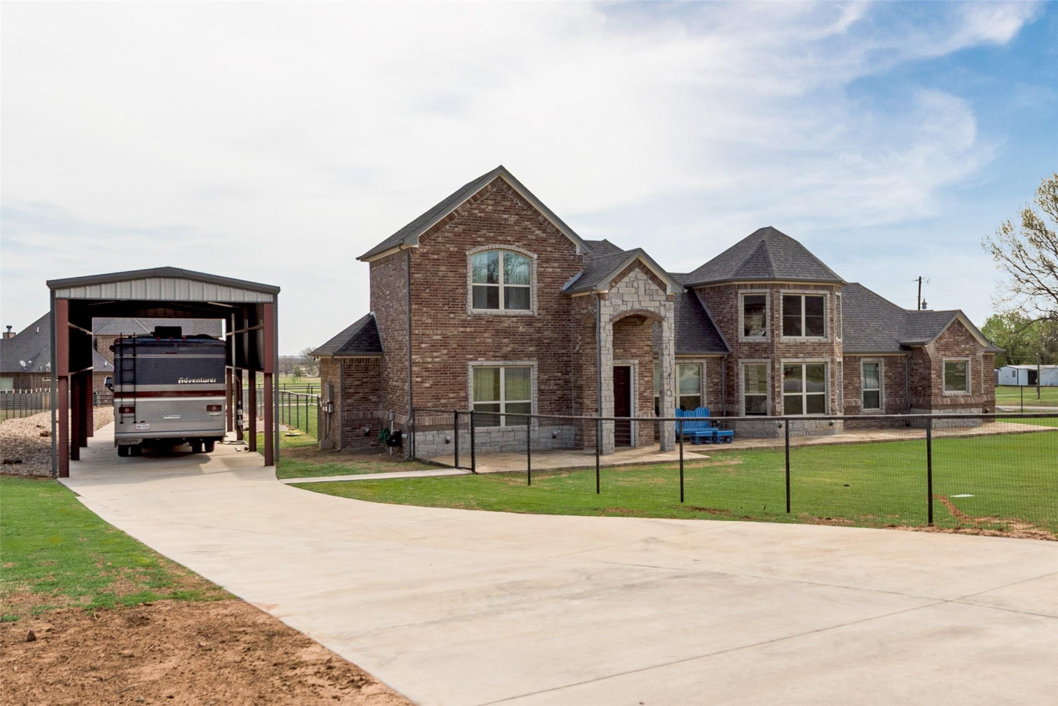 Lazy B Ln, Springtown, TX 76082