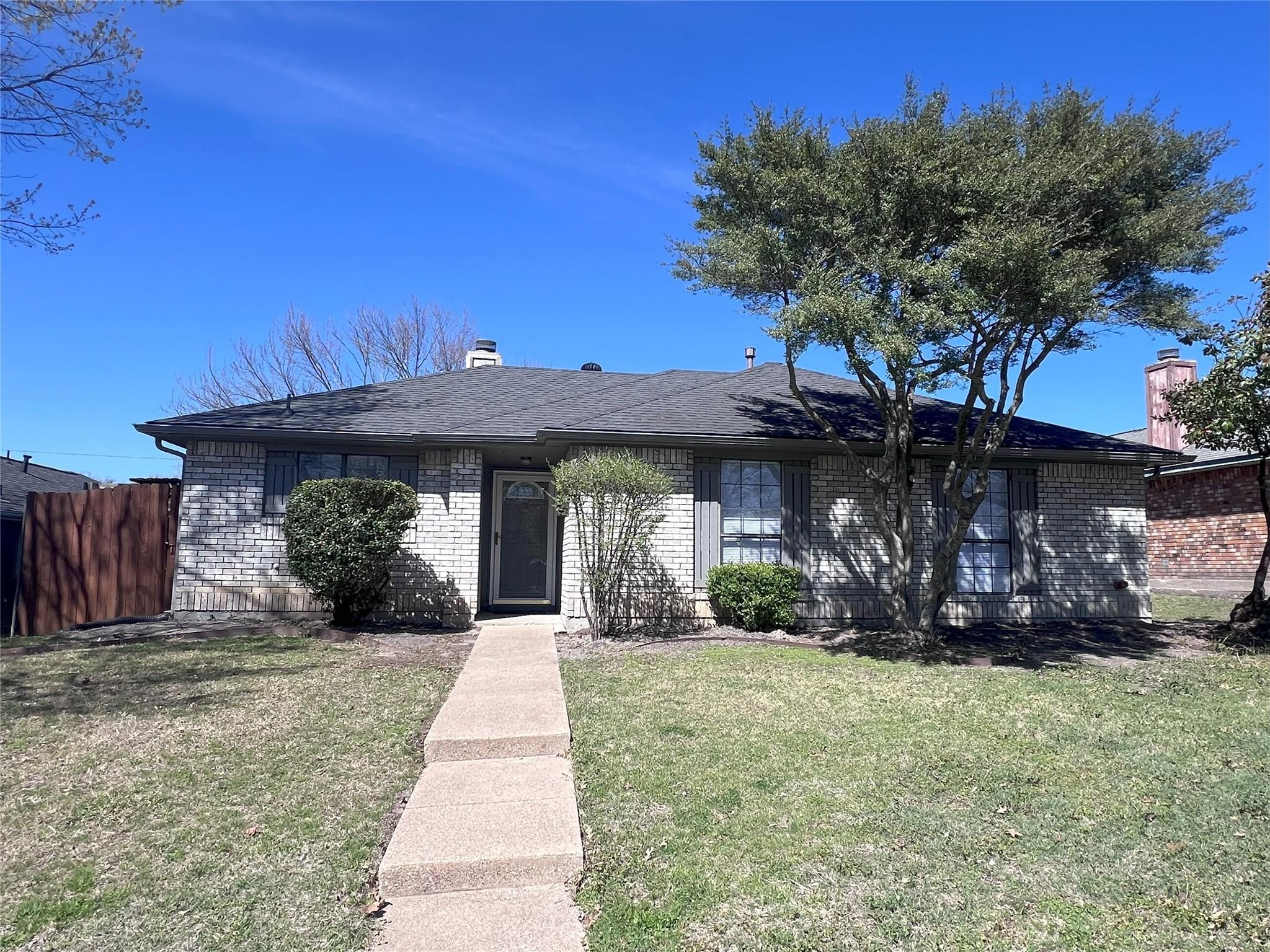 Meadowlark Ln, Rowlett, TX 75088