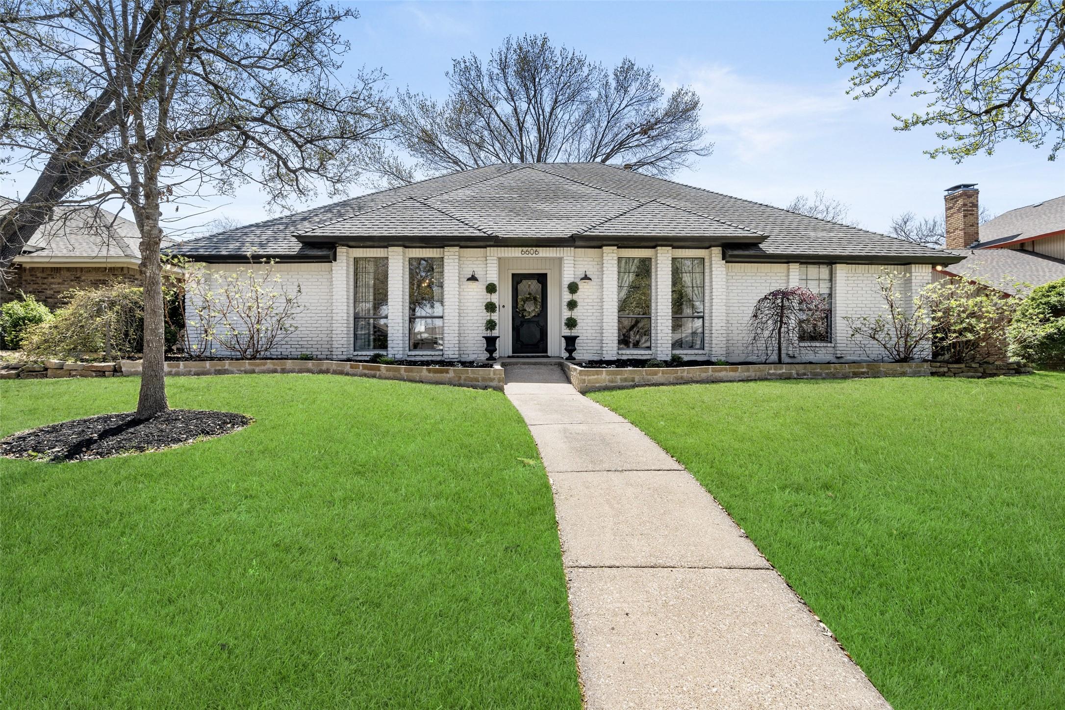 Warm Breeze Ln, Dallas, TX 75248