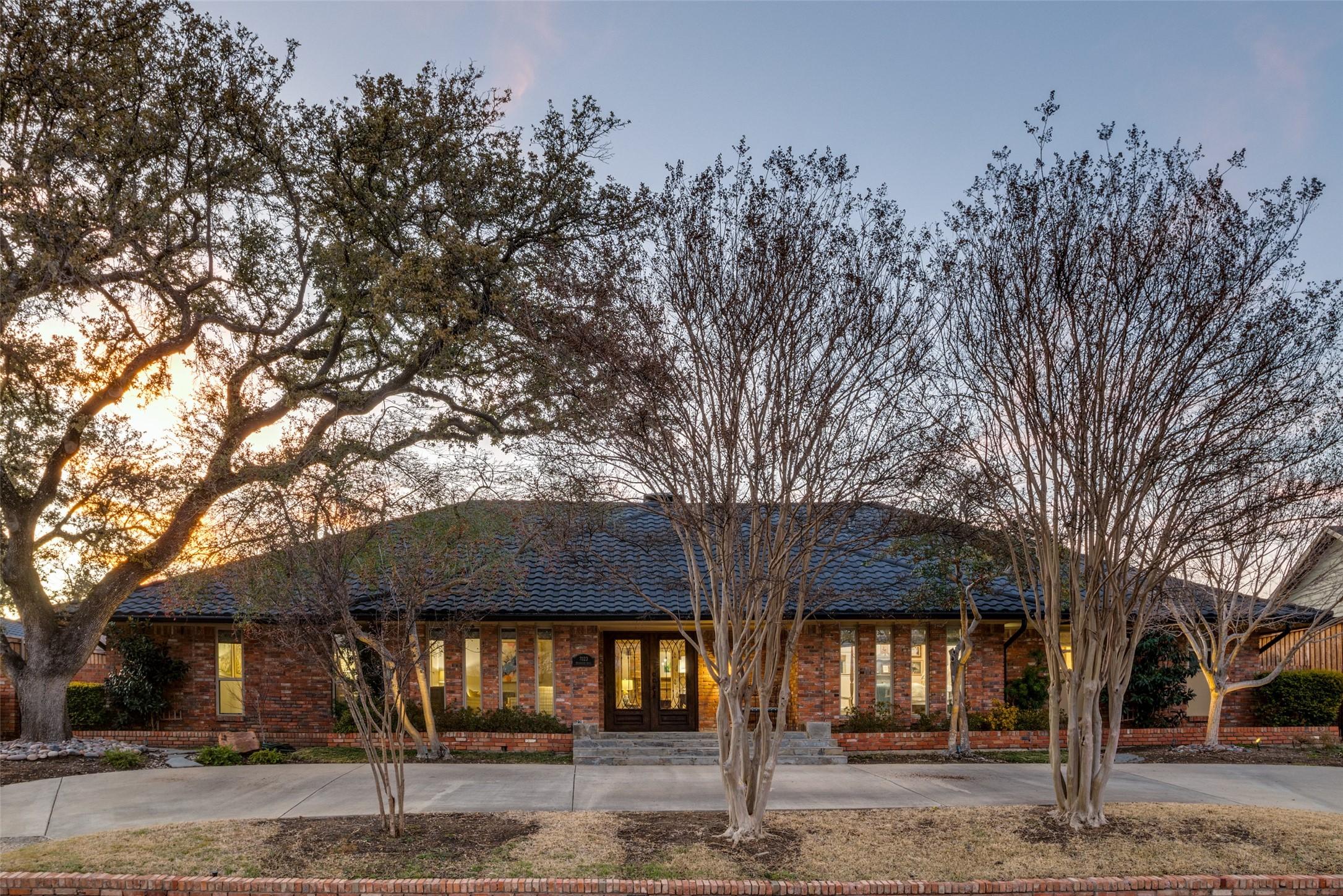 Brookshire Dr, Dallas, TX 75230