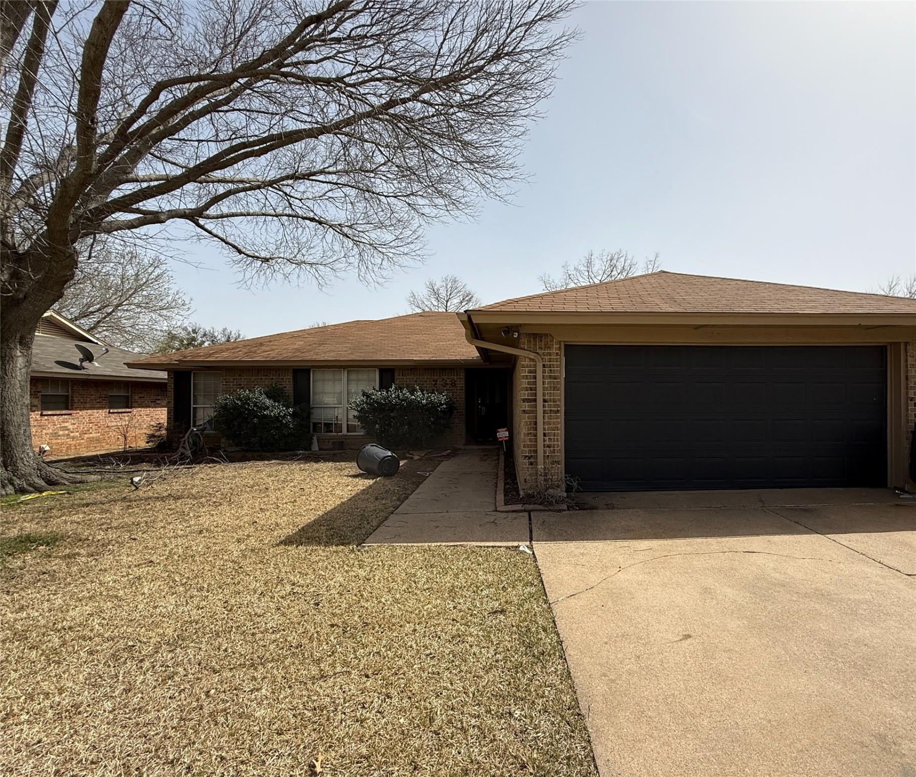 Kensington Ln, Mansfield, TX 76063
