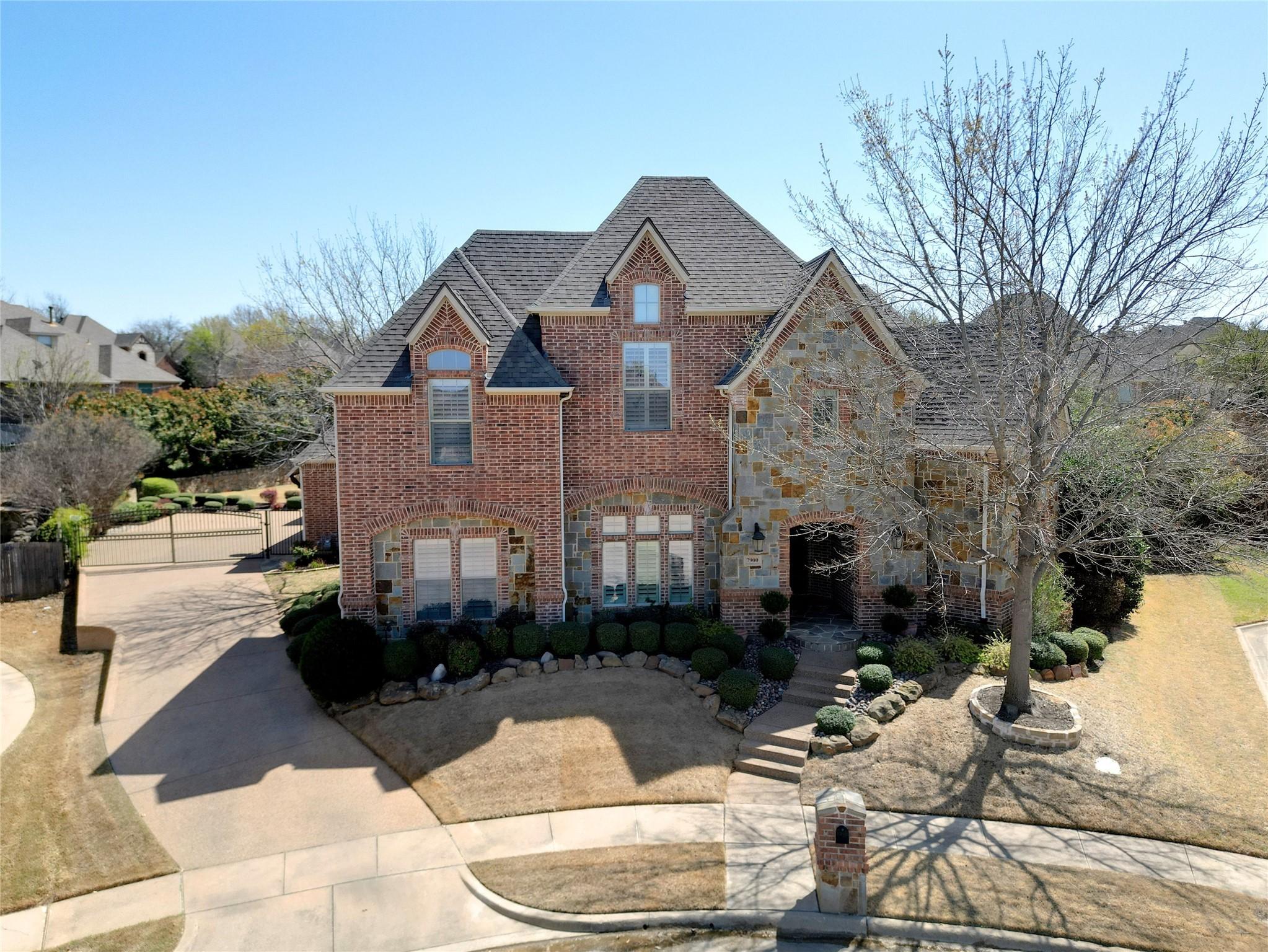 Forest Point Ct, North Richland Hills, TX 76182