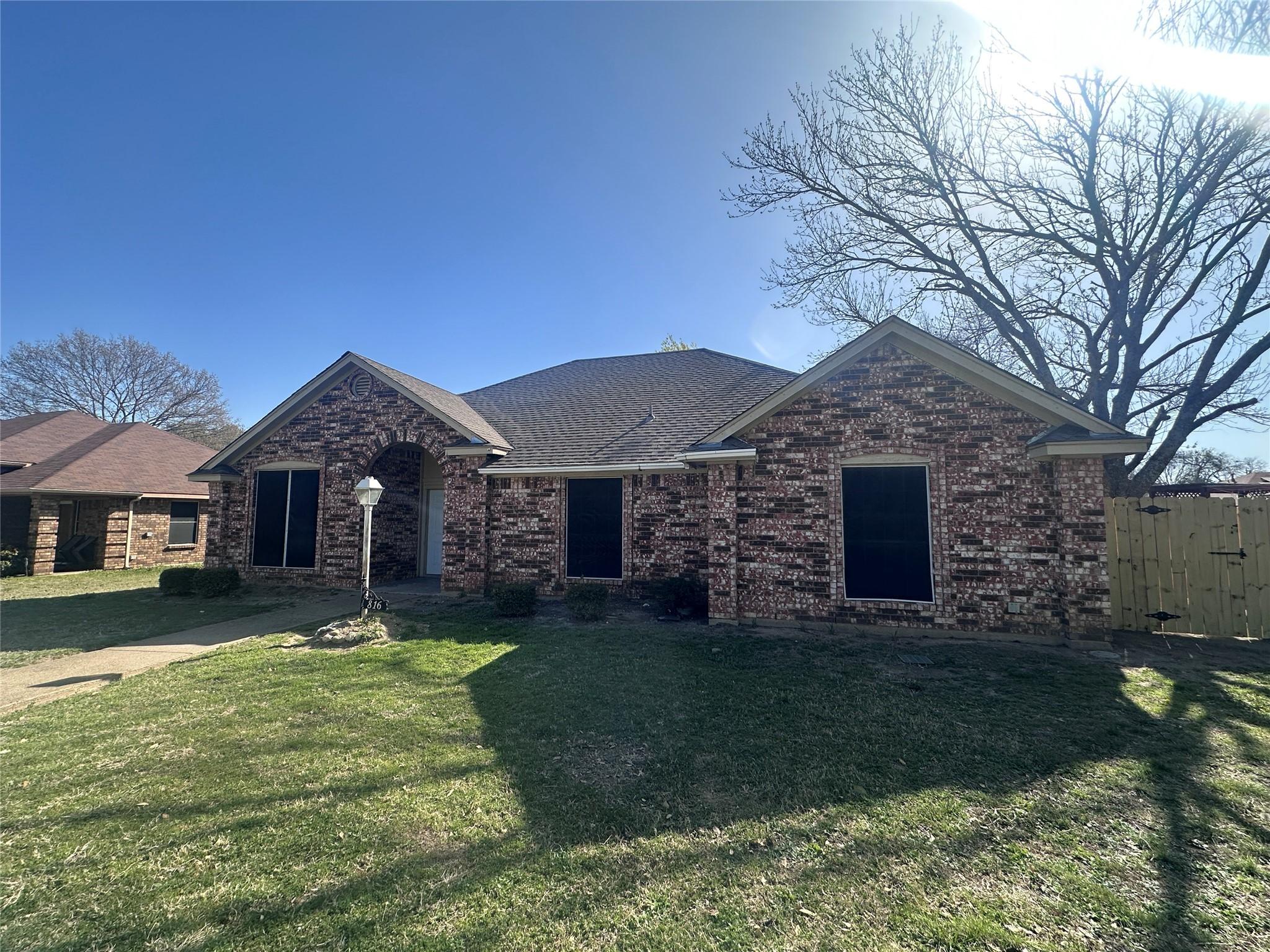 Desoto Dr, Desoto, TX 75115