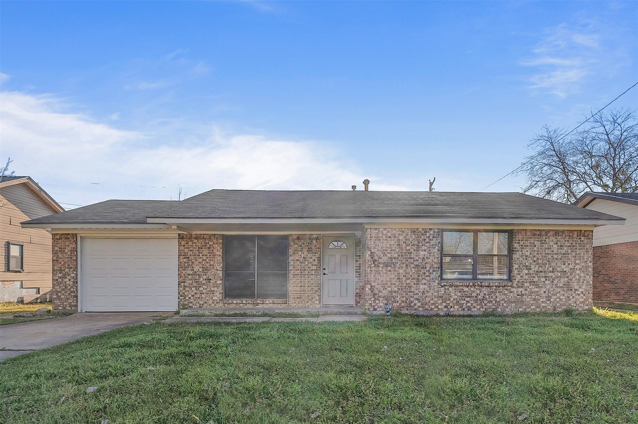 Flamingo Rd, Greenville, TX 75402
