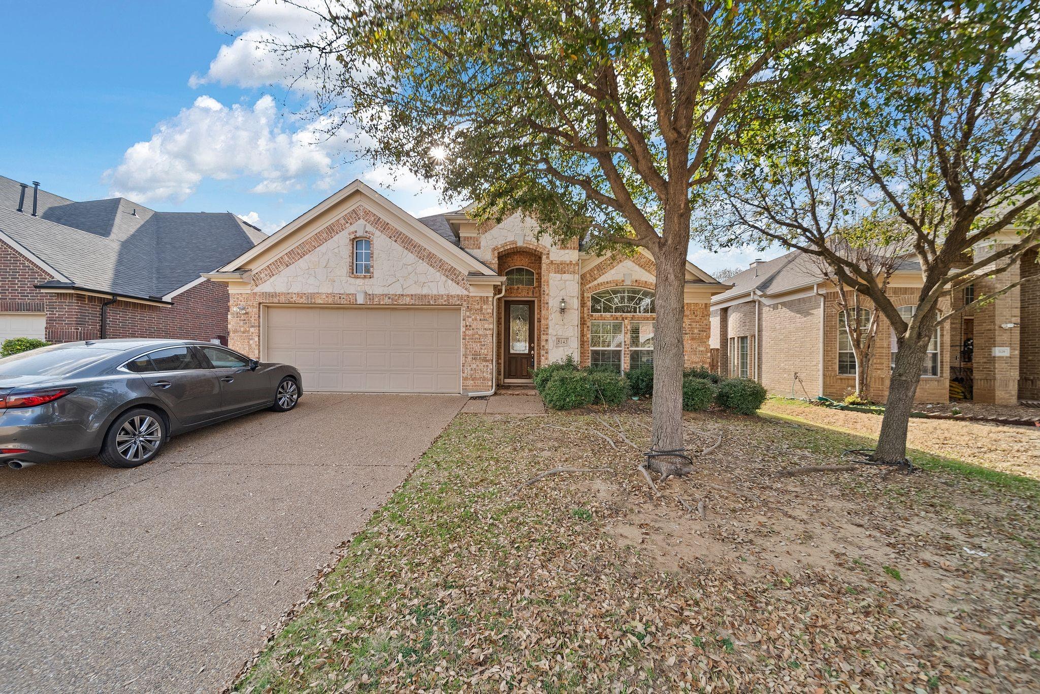 Welara Dr, Grand Prairie, TX 75052