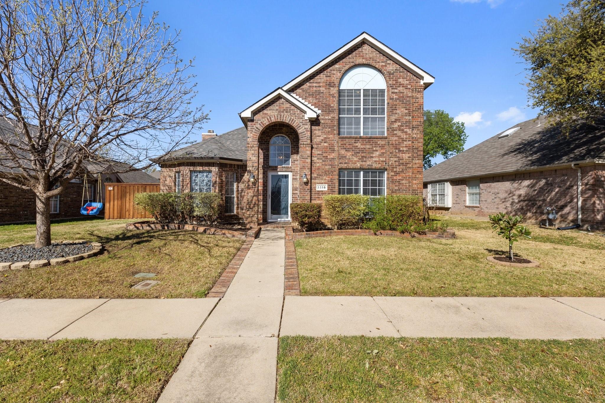 Courtney Ln, Lewisville, TX 75077