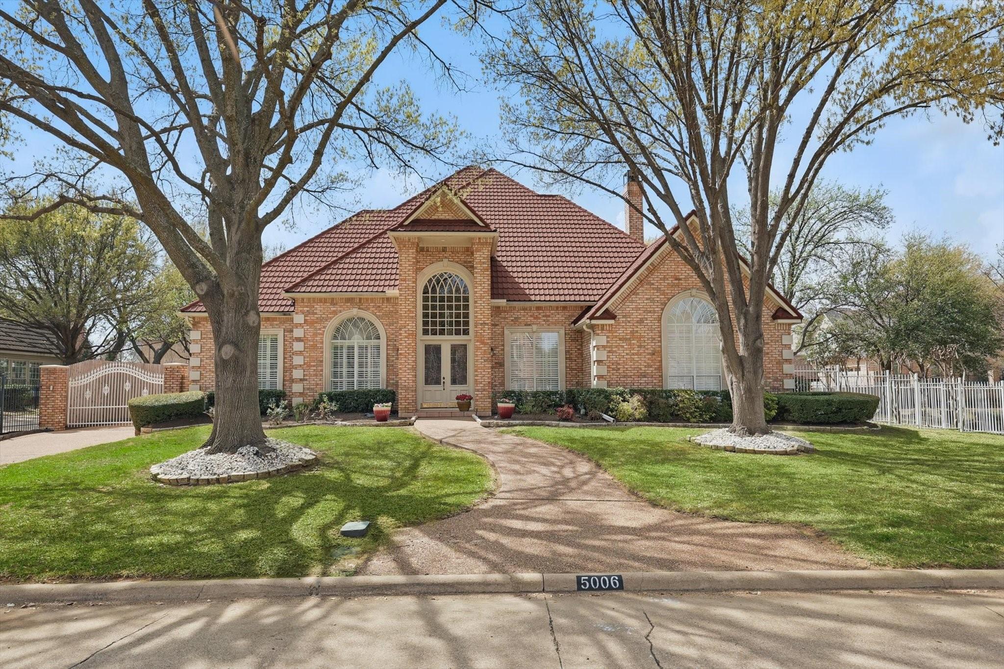 Summerbrook Dr, Colleyville, TX 76034