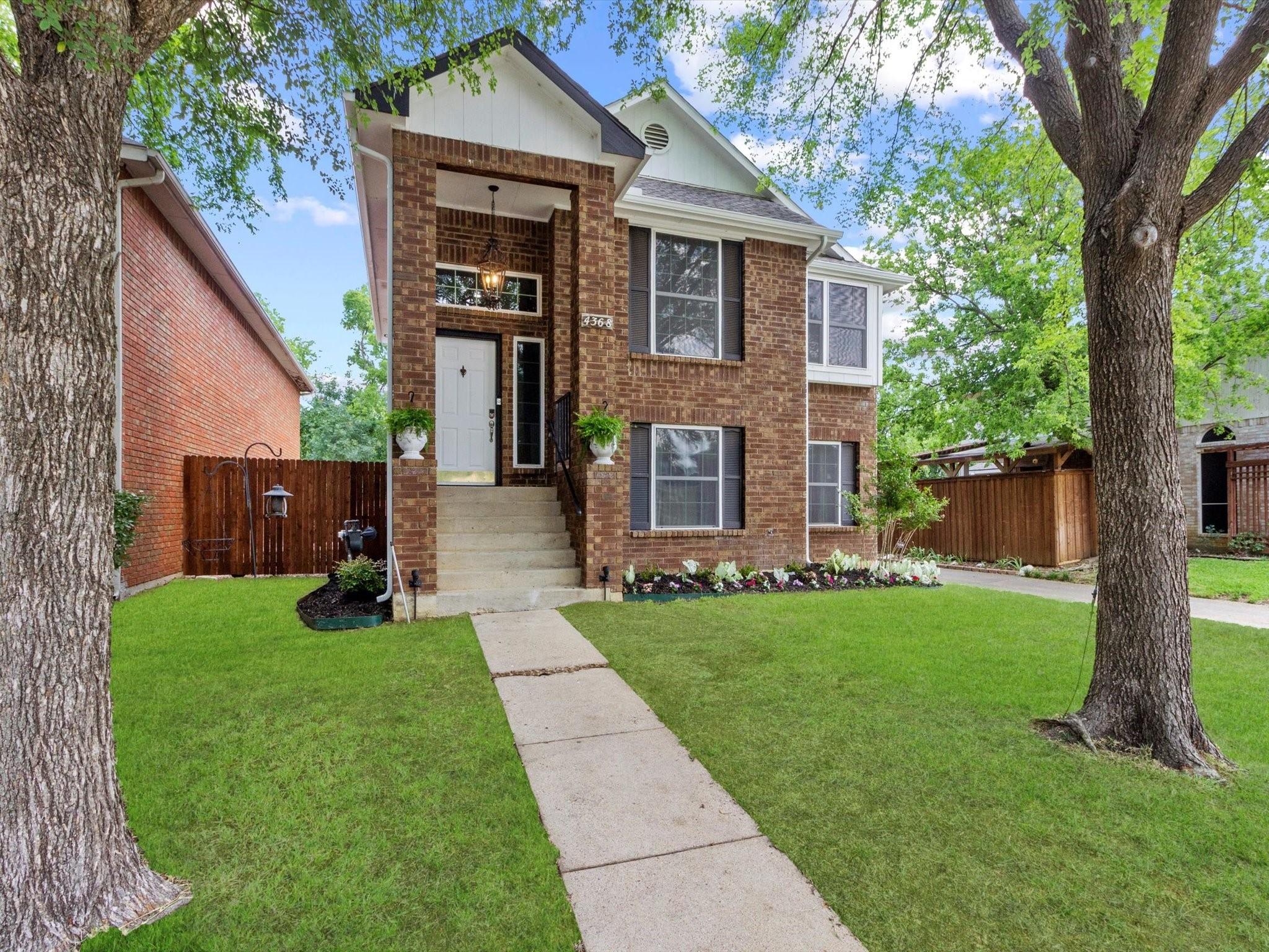 Sierra Dr, Grand Prairie, TX 75052