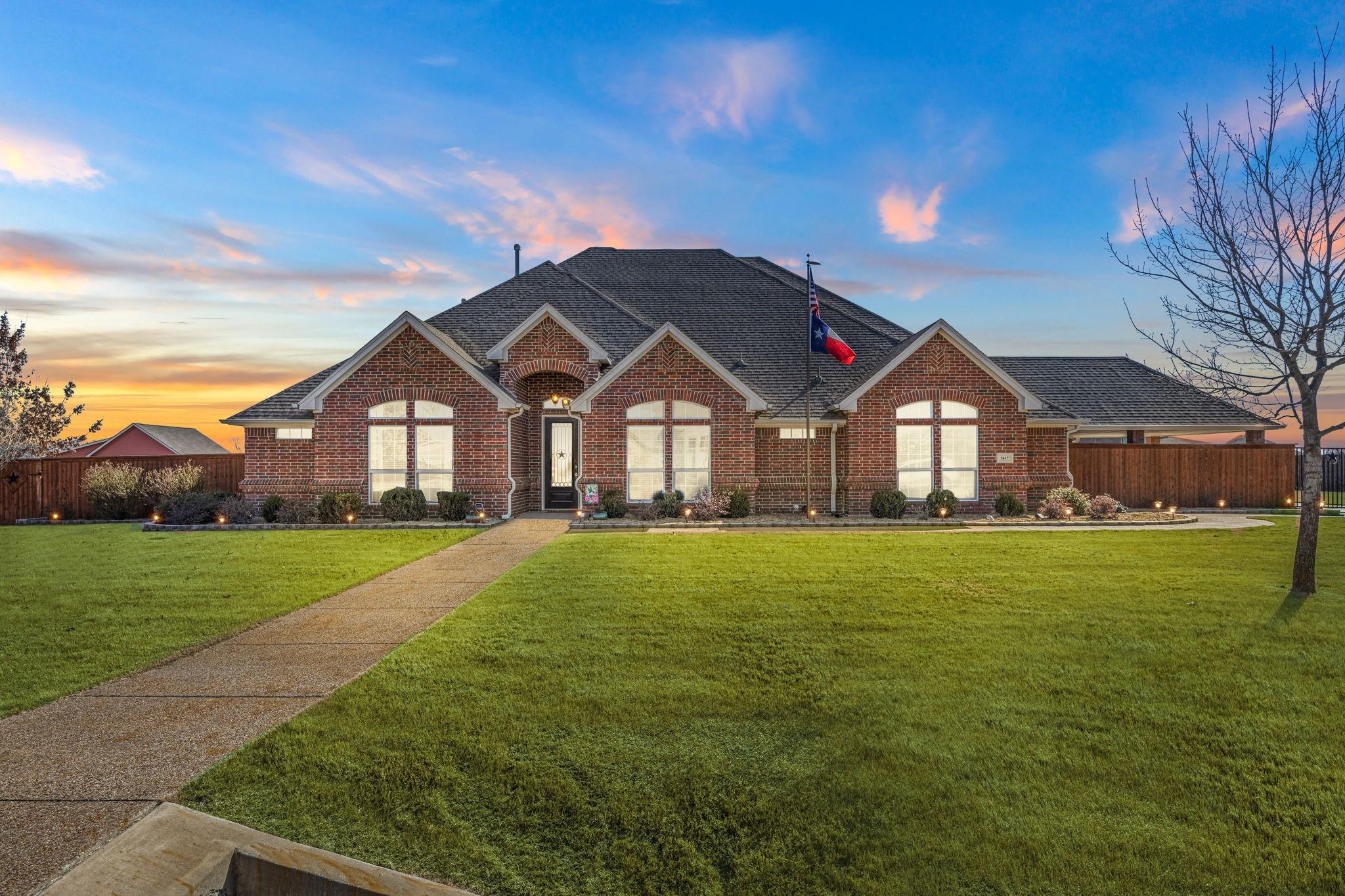 Posada Dr, Crowley, TX 76036