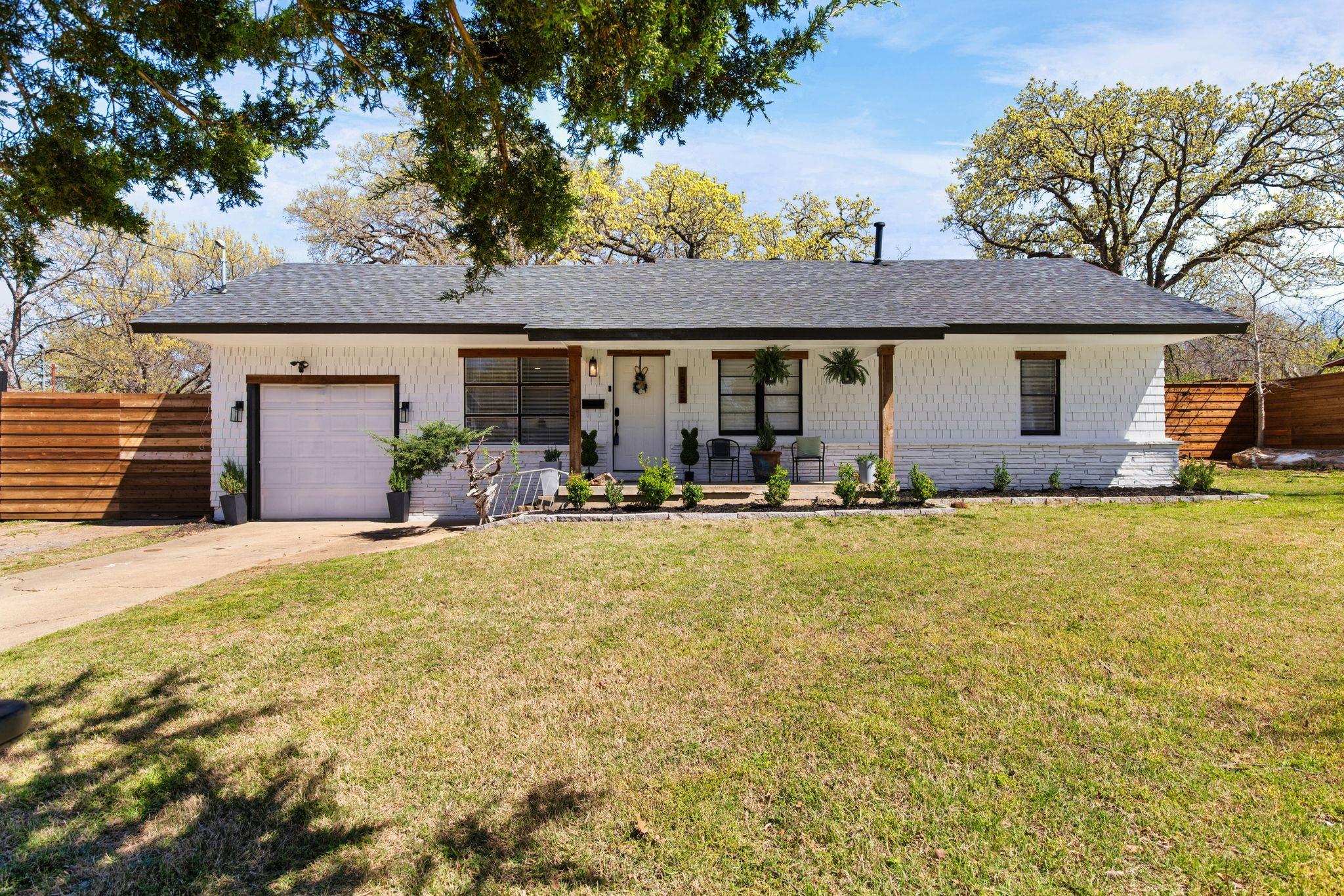 Provine St, Fort Worth, TX 76103