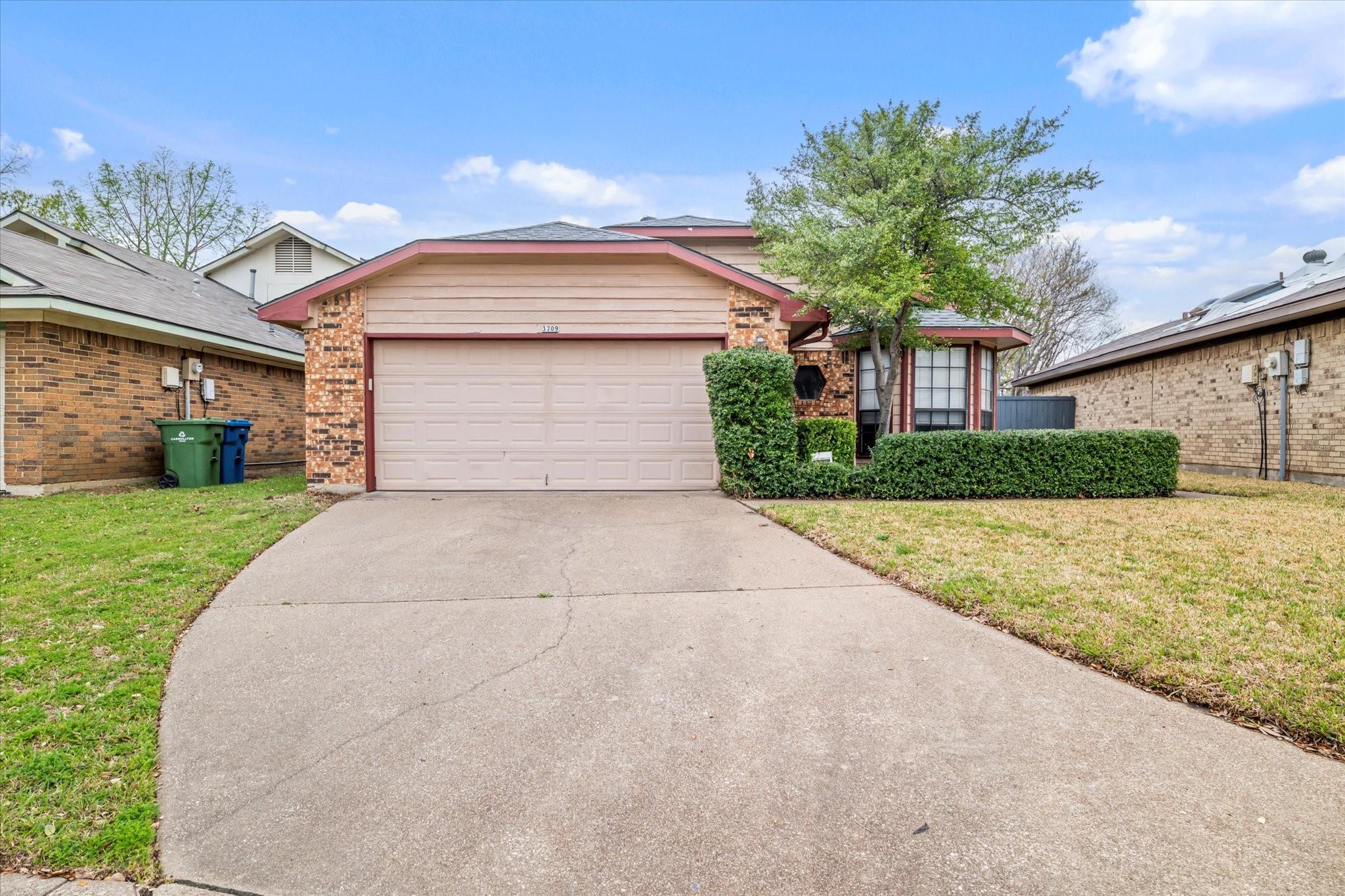 Verlaine Dr, Carrollton, TX 75007