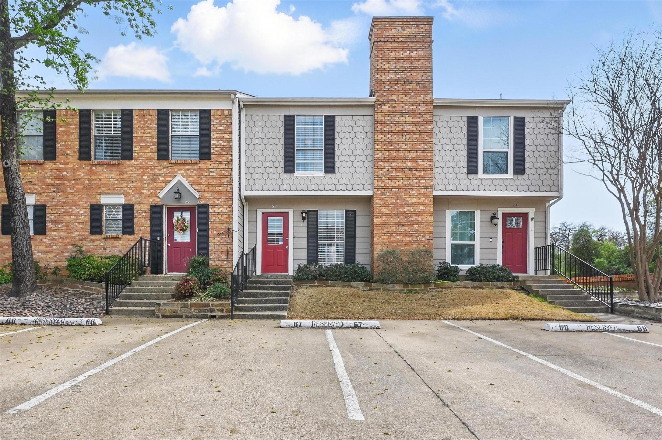 Abbey Rd, Euless, TX 76039