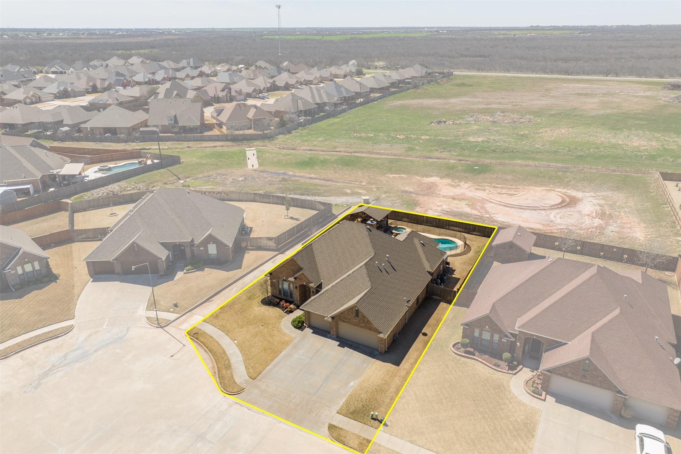 Lantana Dr, Wichita Falls, TX 76310