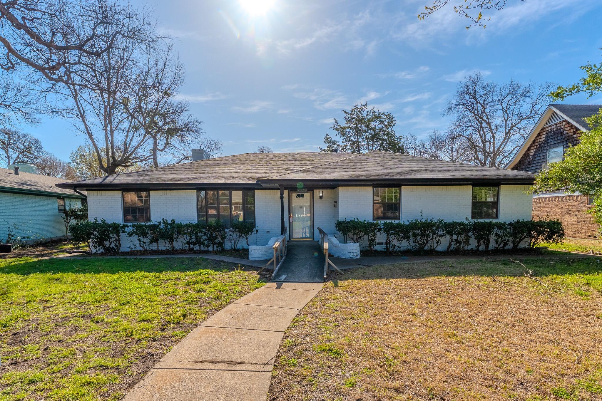 Elkridge Dr, Dallas, TX 75227