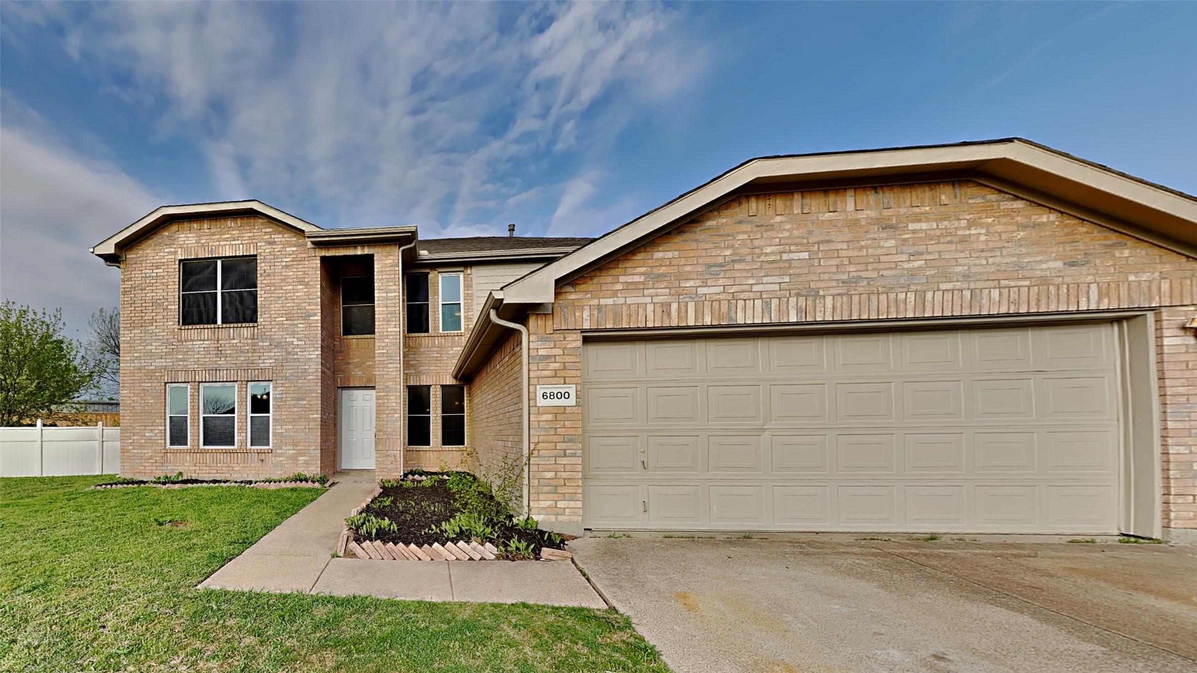 Lake Jackson Dr, Arlington, TX 76002