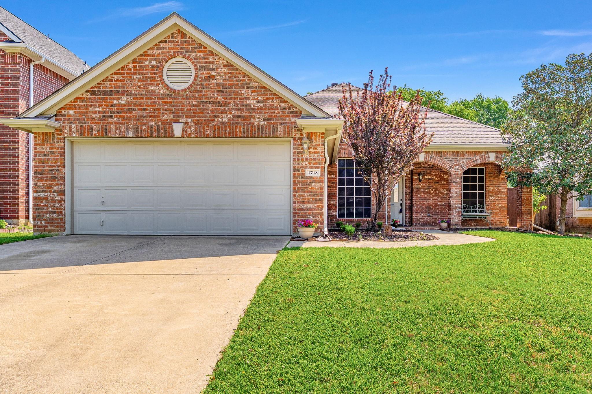 Andover Ln, Corinth, TX 76210