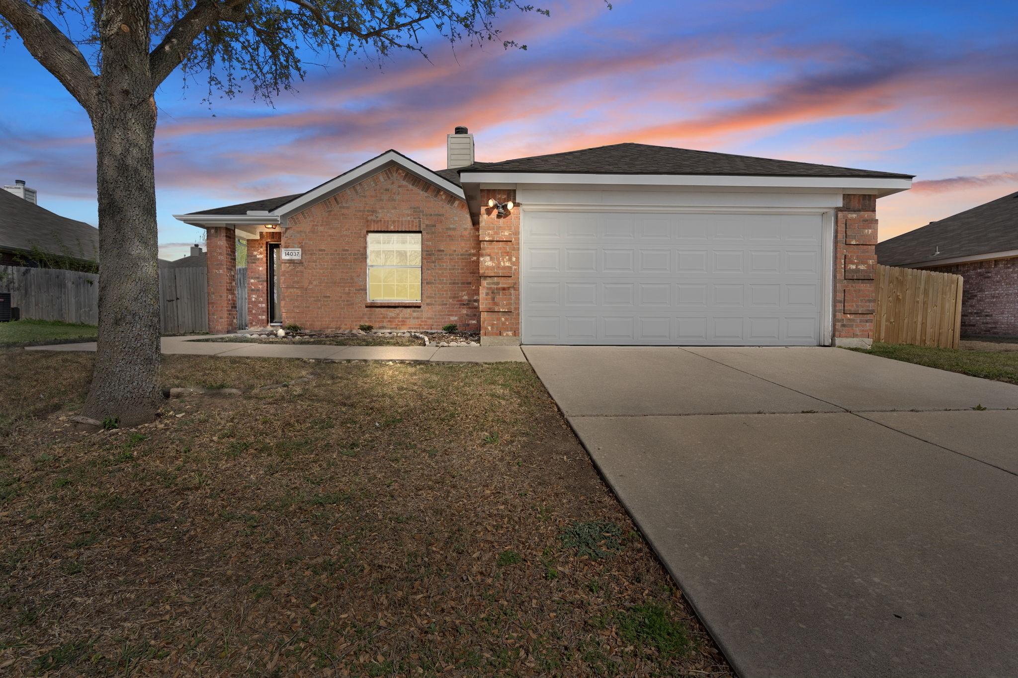 Bronc Pen Ln, Haslet, TX 76052