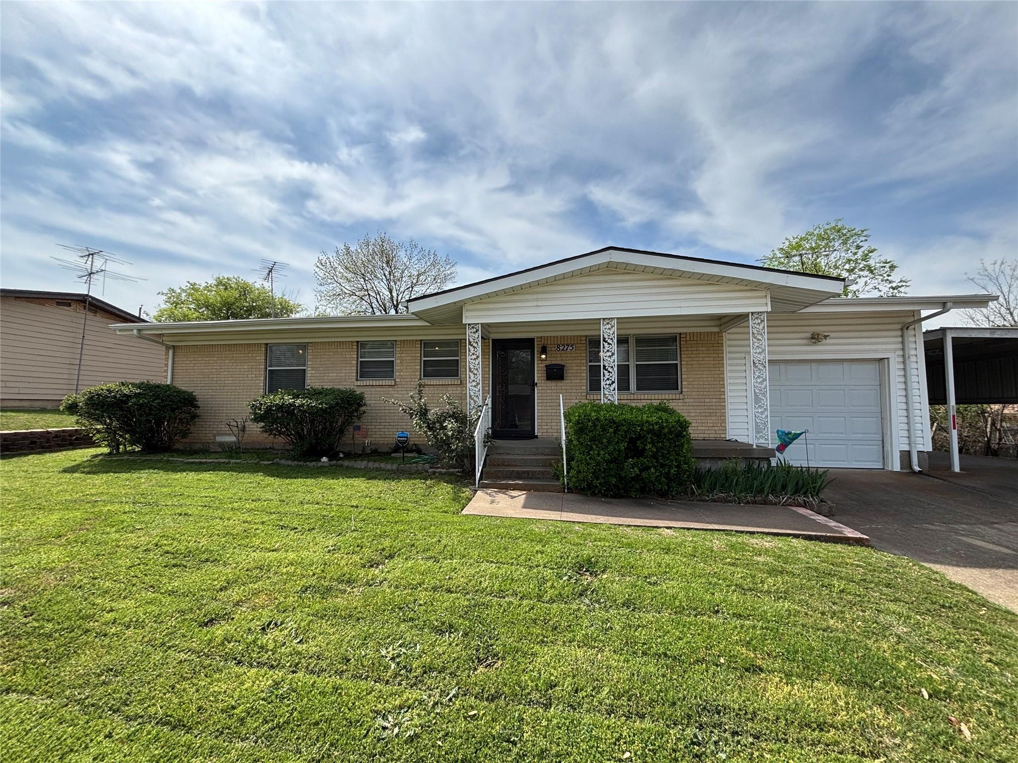 Bangor Dr, Fort Worth, TX 76116