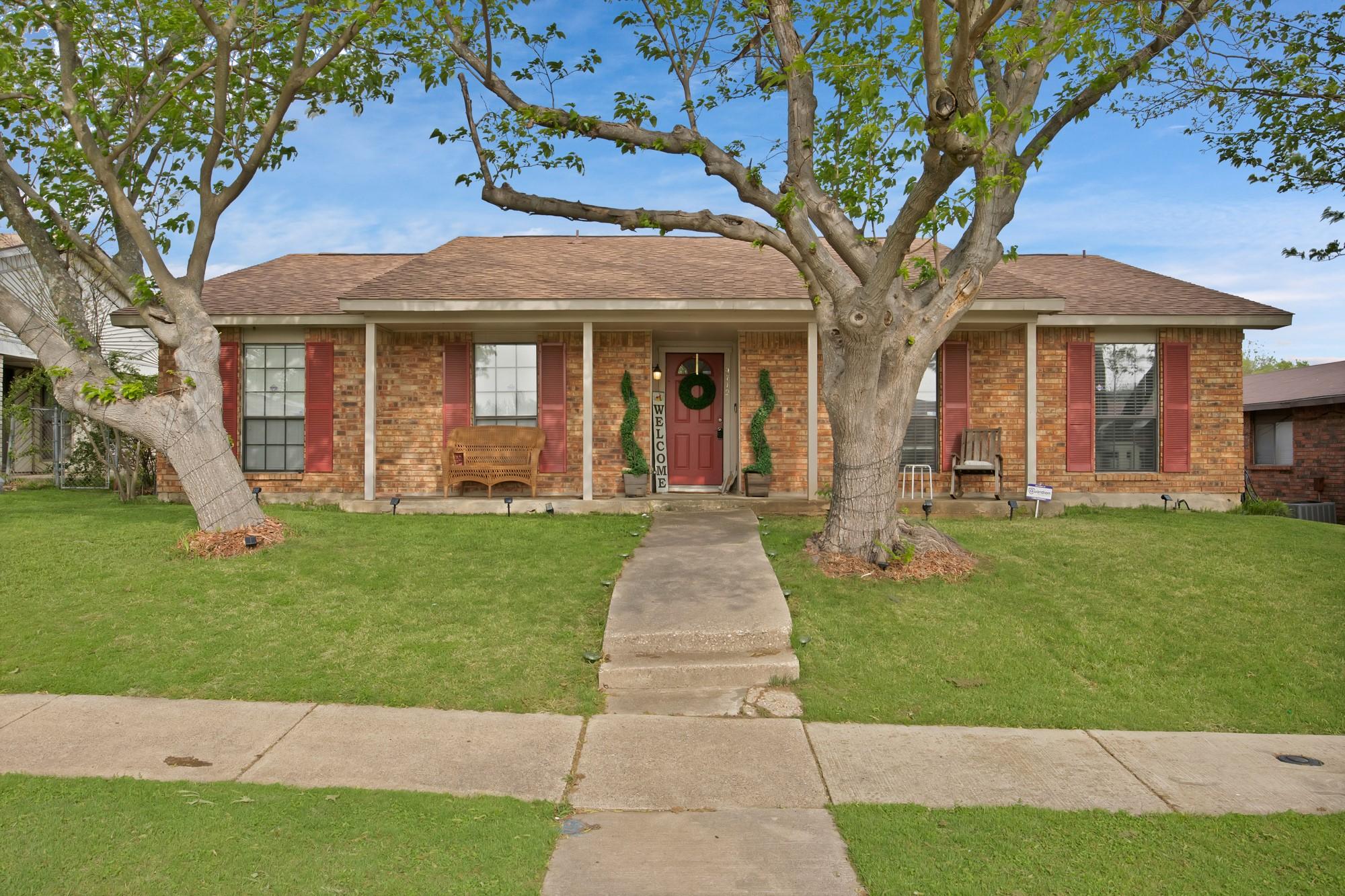 White Ash Rd, Dallas, TX 75249