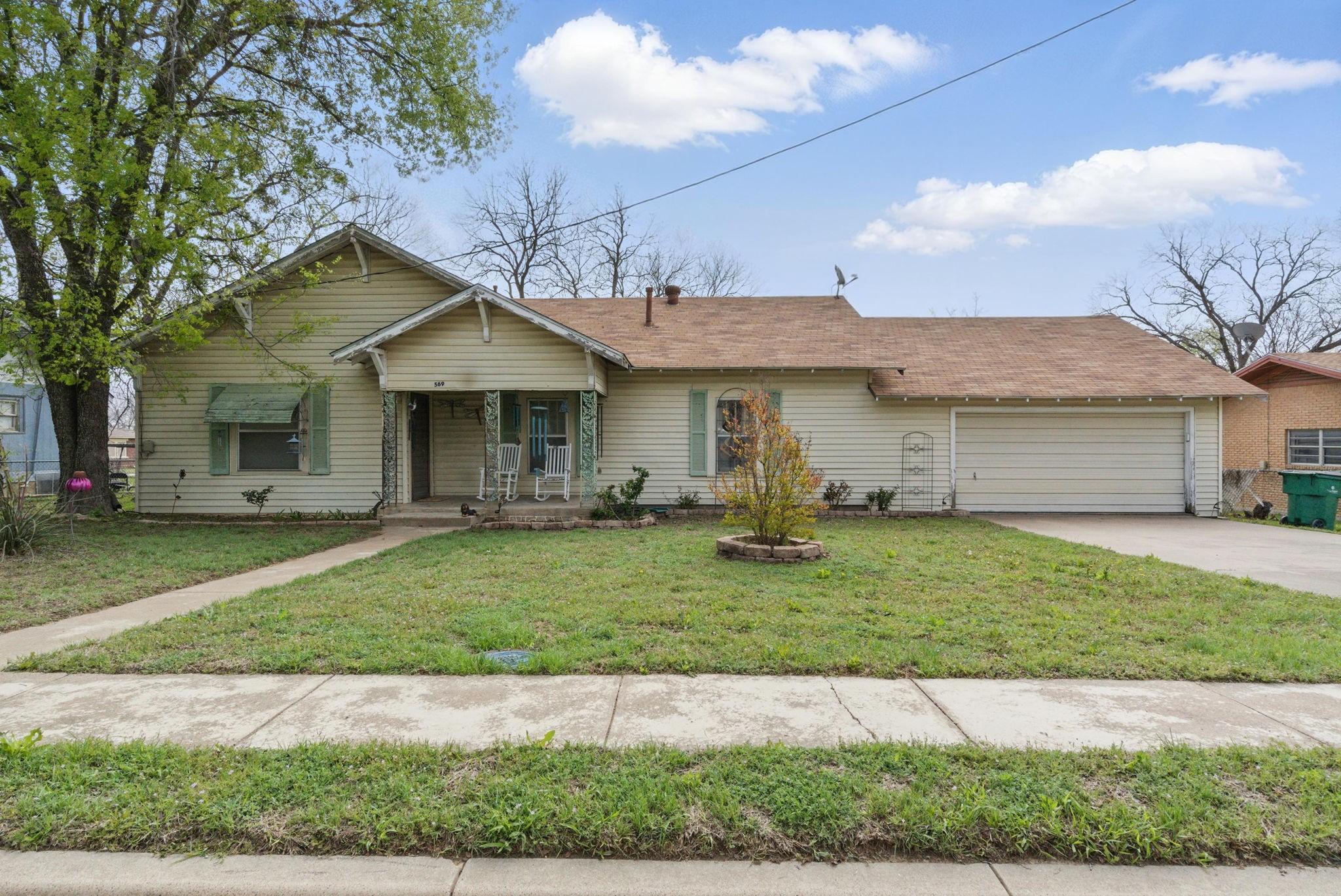 N Camden St, Dublin, TX 76446