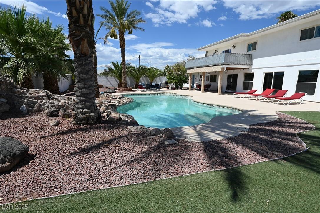W Warm Springs Rd, Las Vegas, NV 89118