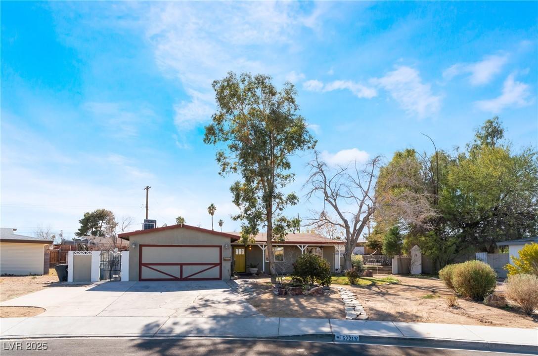 Holmby Ave, Las Vegas, NV 89146