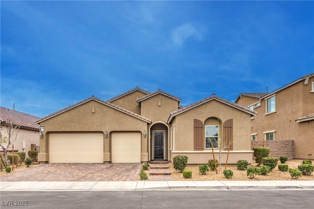 White Harbor Ave, Las Vegas, NV 89148