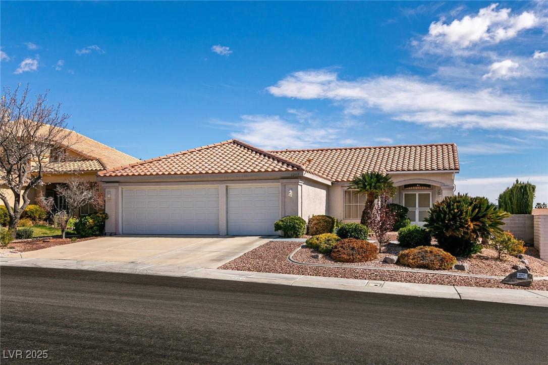 Golden Rain St, North Las Vegas, NV 89031
