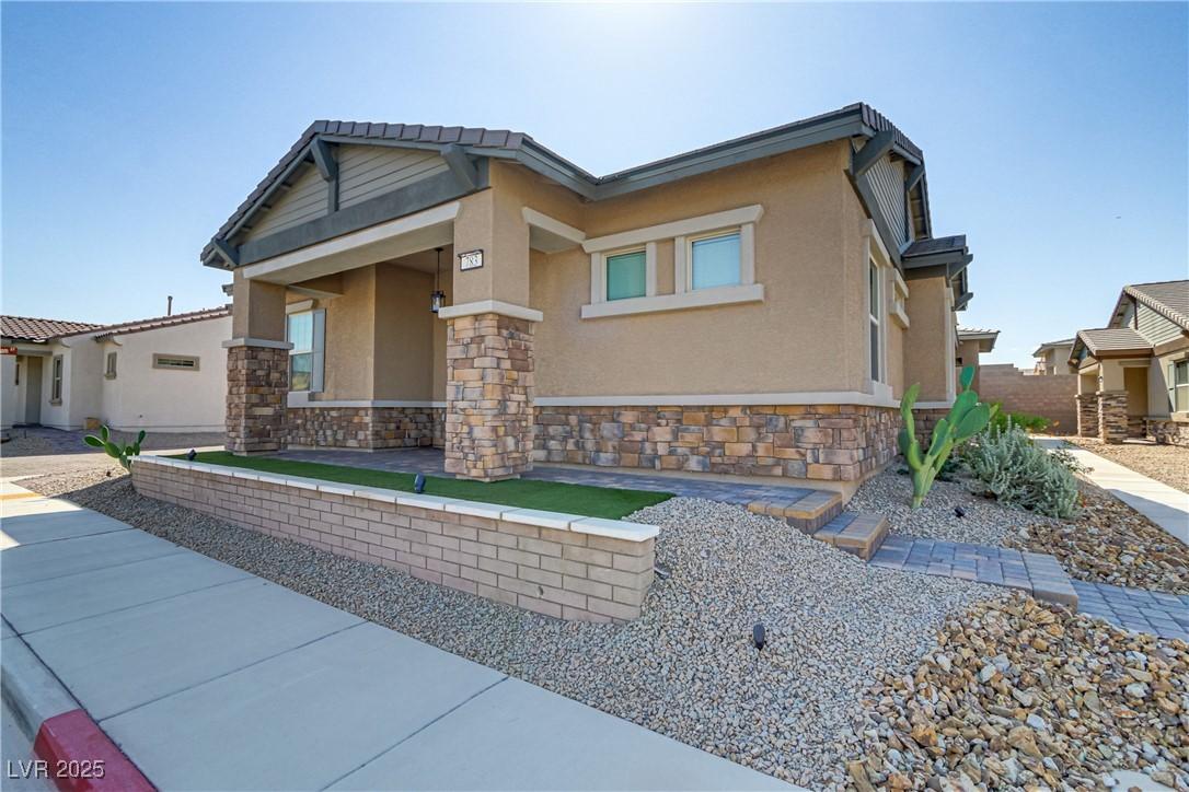 Hibiscuss Blossom St, Henderson, NV 89011