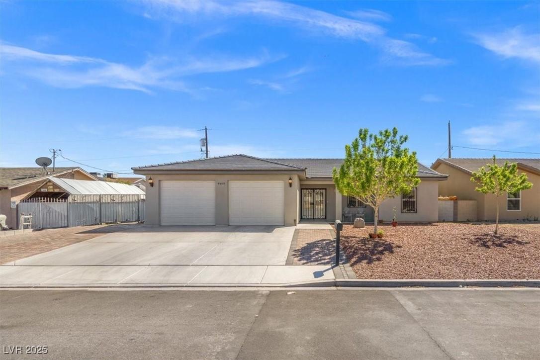 E Saint Louis Ave, Las Vegas, NV 89104