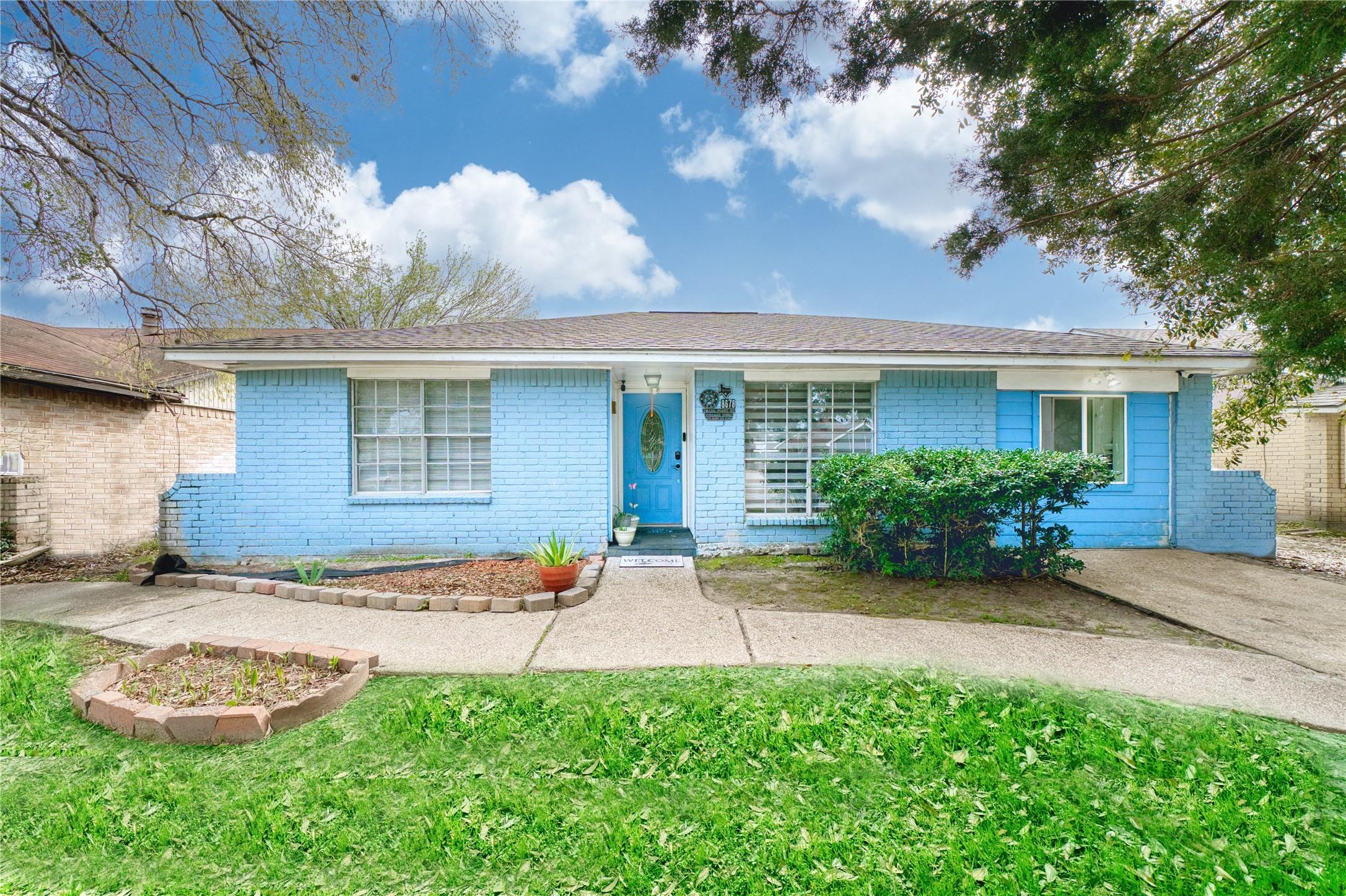 Pearl Point St, Houston, TX 77044