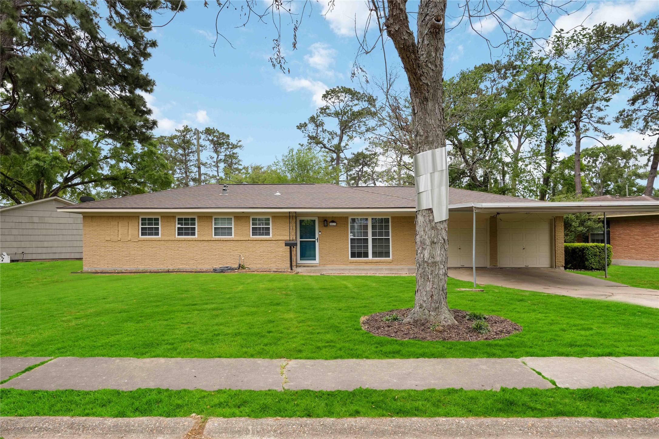 De Lange Ln, Houston, TX 77092