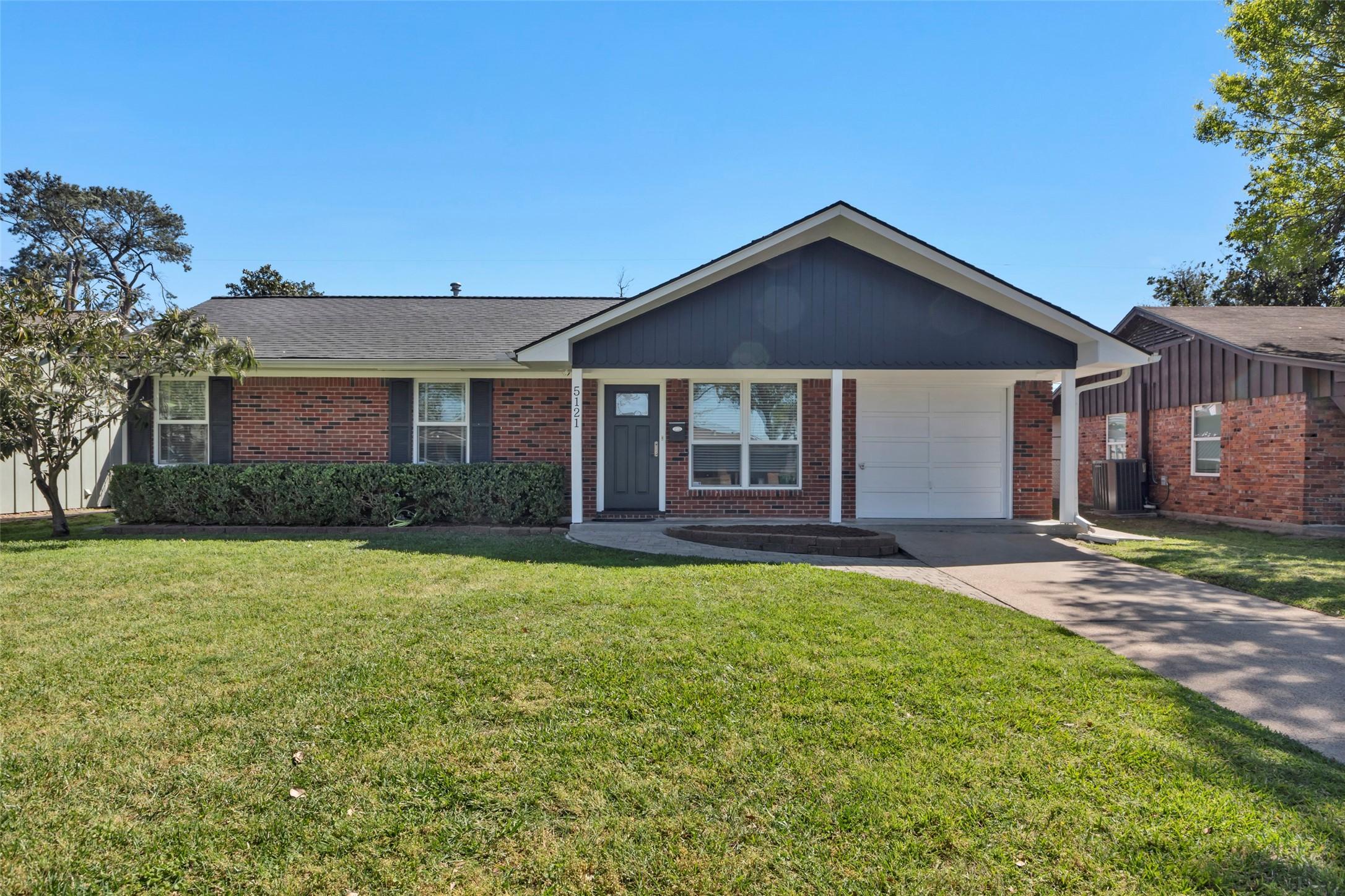 De Milo Dr, Houston, TX 77092