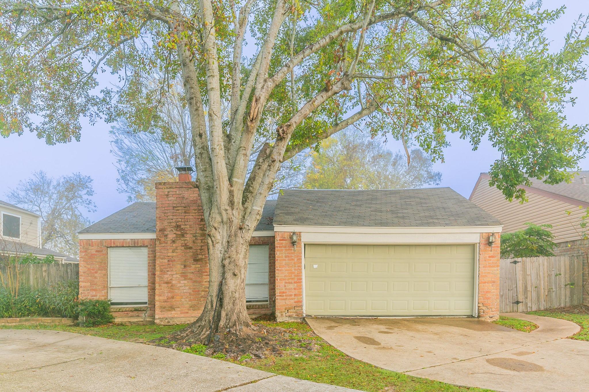 Quail Meadow Dr, Houston, TX 77035