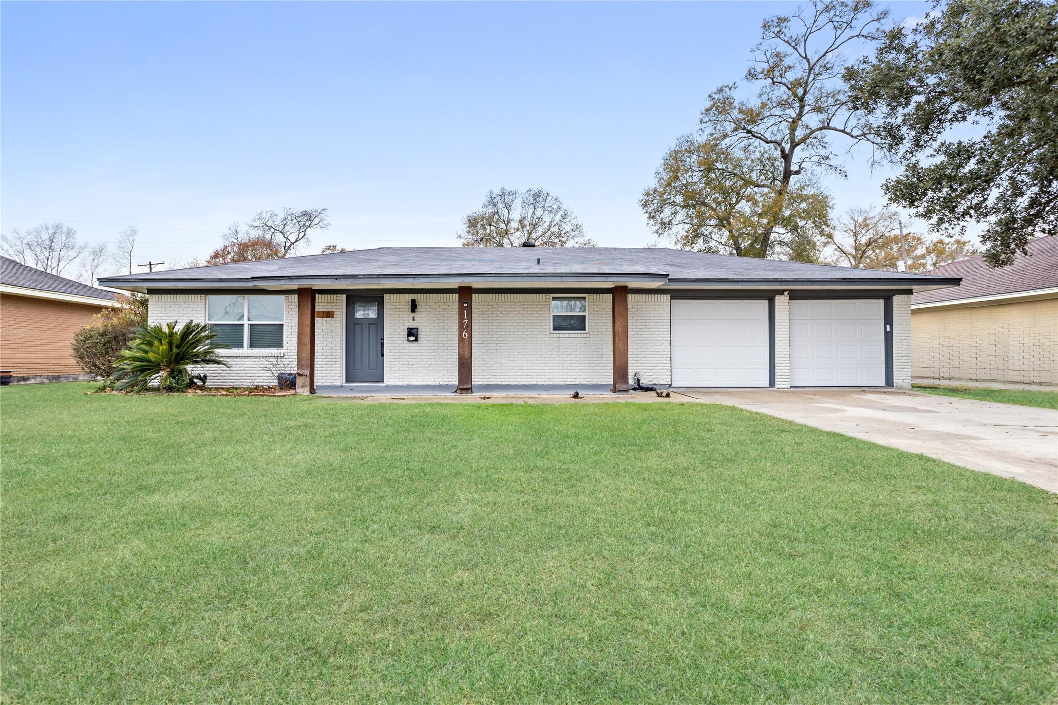 Rosine St, Beaumont, TX 77707