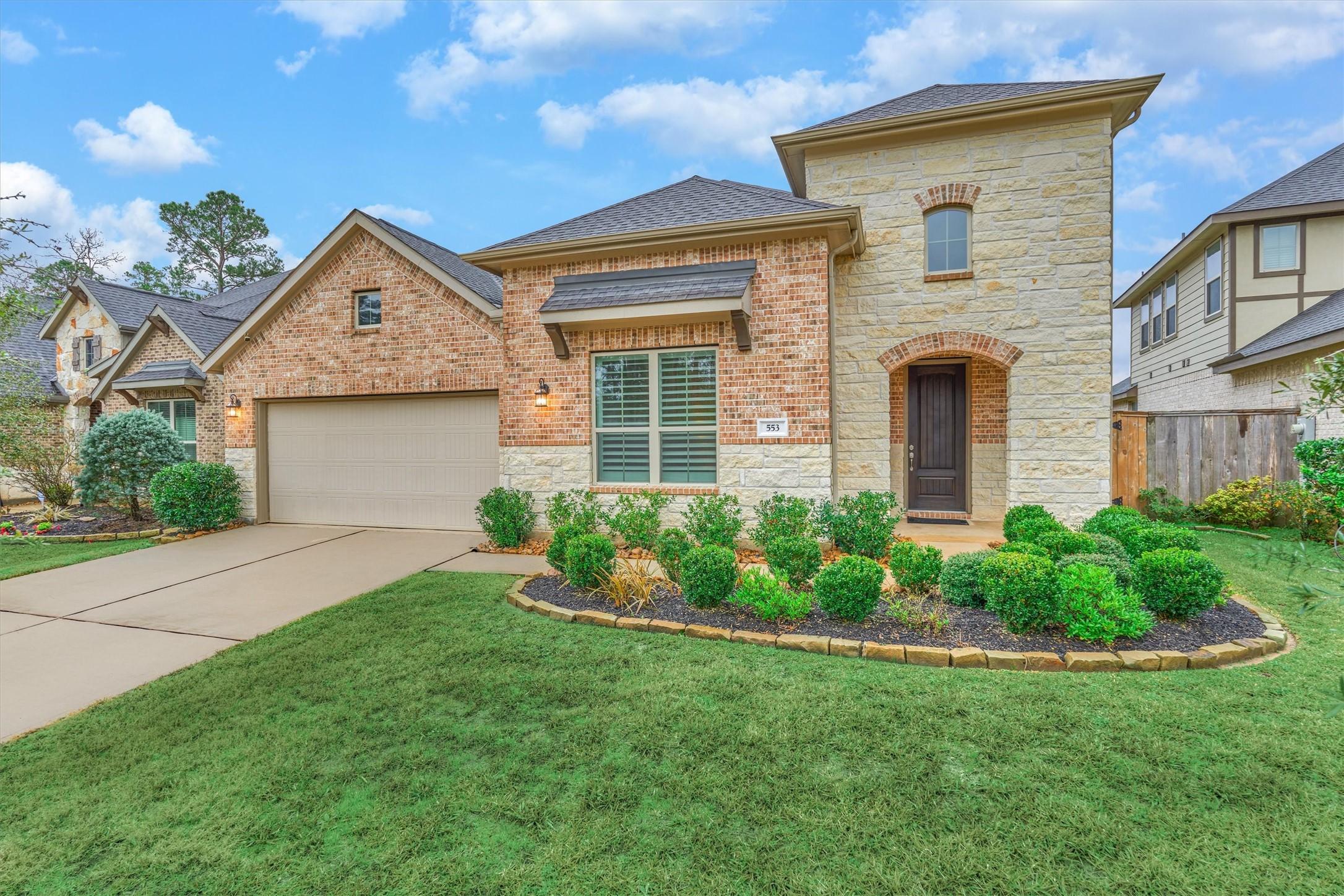 Rolling Brook Ln, Pinehurst, TX 77362