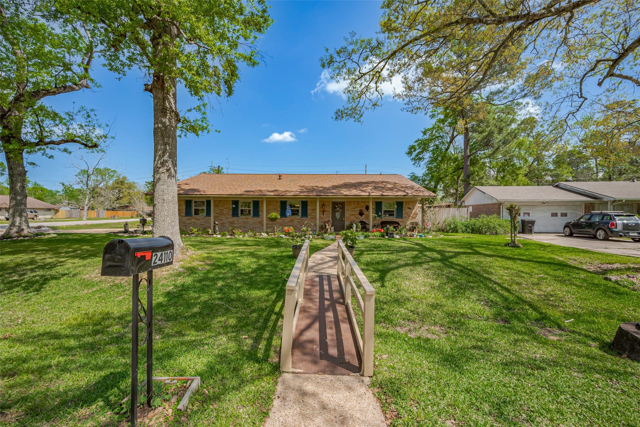 Silver Maple Dr, Huffman, TX 77336
