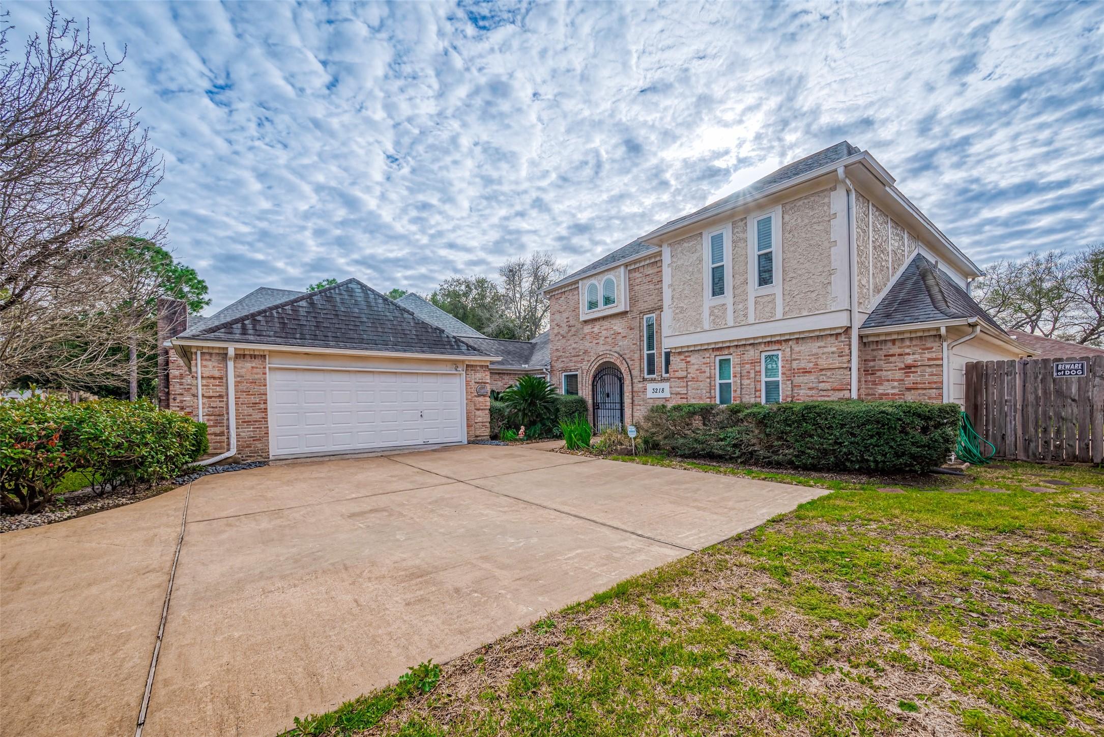 Ashlock Dr, Houston, TX 77082