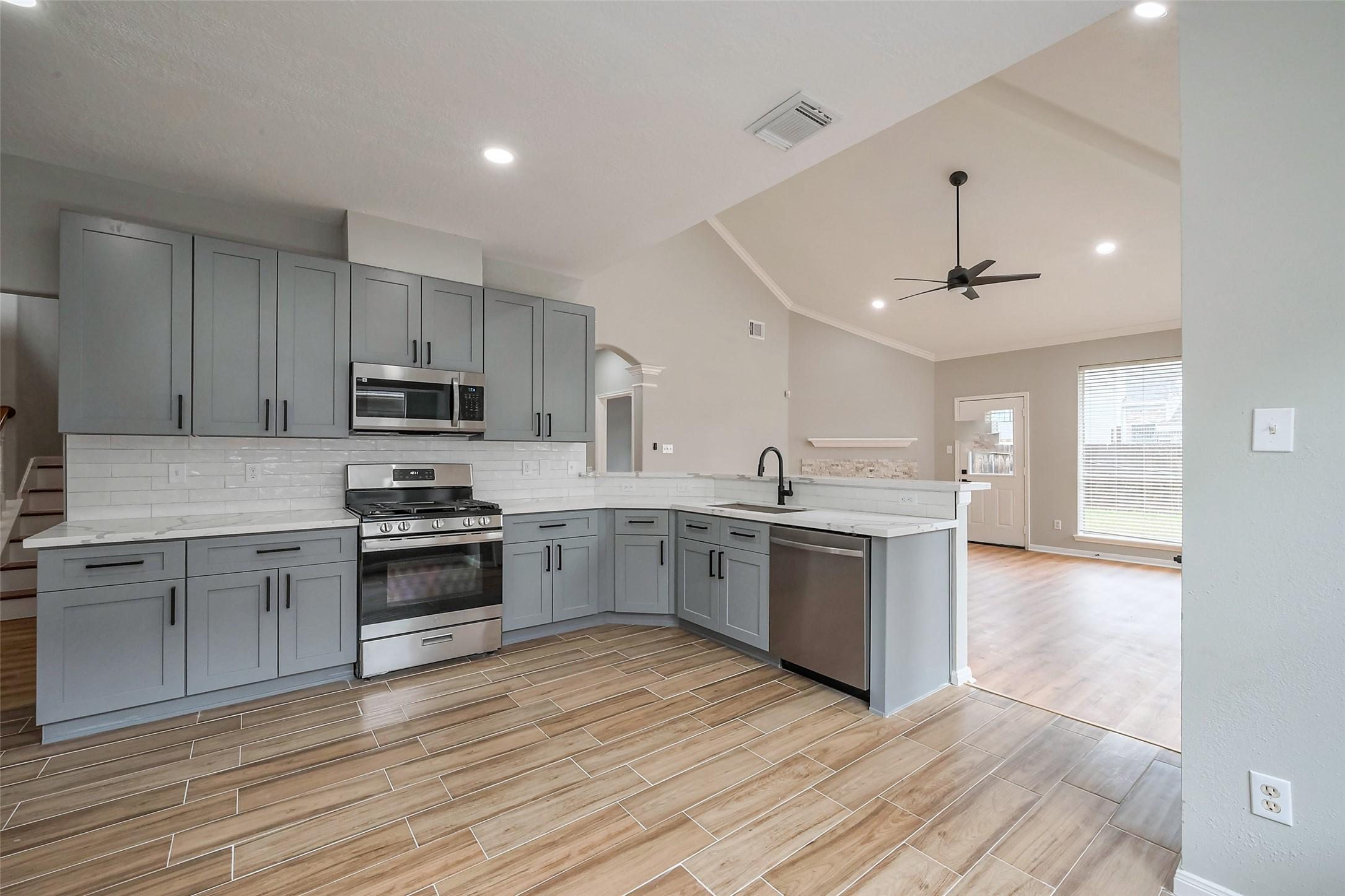 Knightsland Trl, Houston, TX 77083