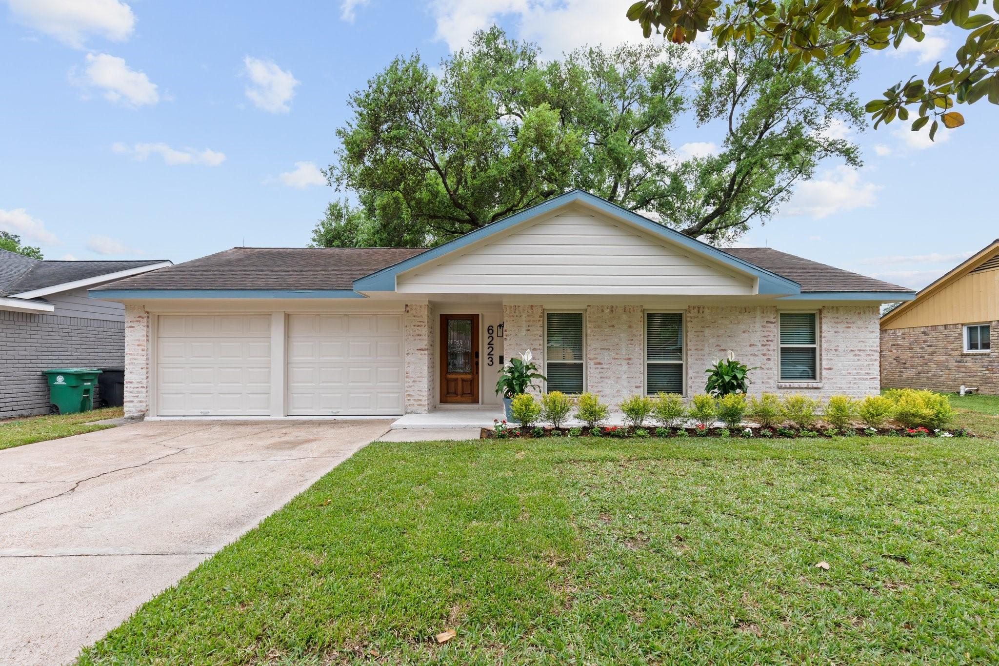 Golden Forest Dr, Houston, TX 77092