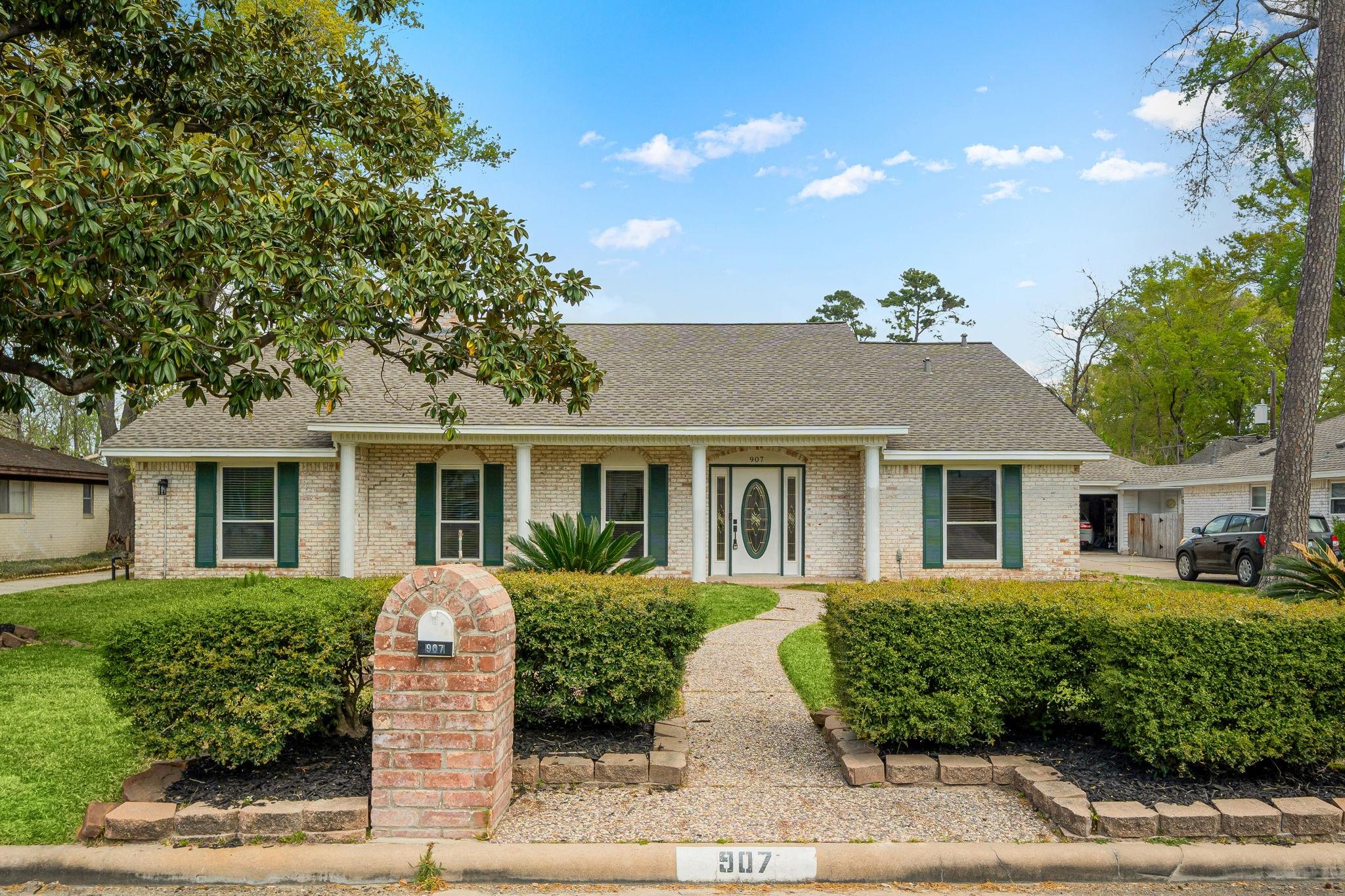 Kingsbridge Rd, Houston, TX 77073