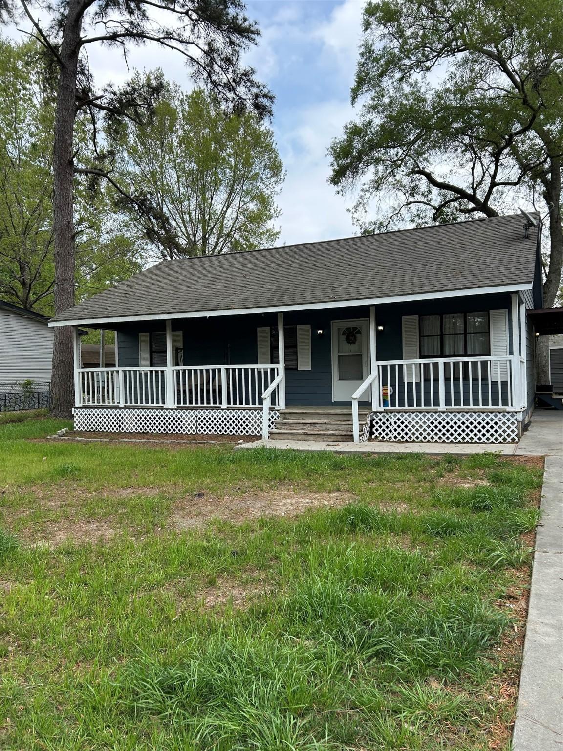 Live Oak S, New Caney, TX 77357