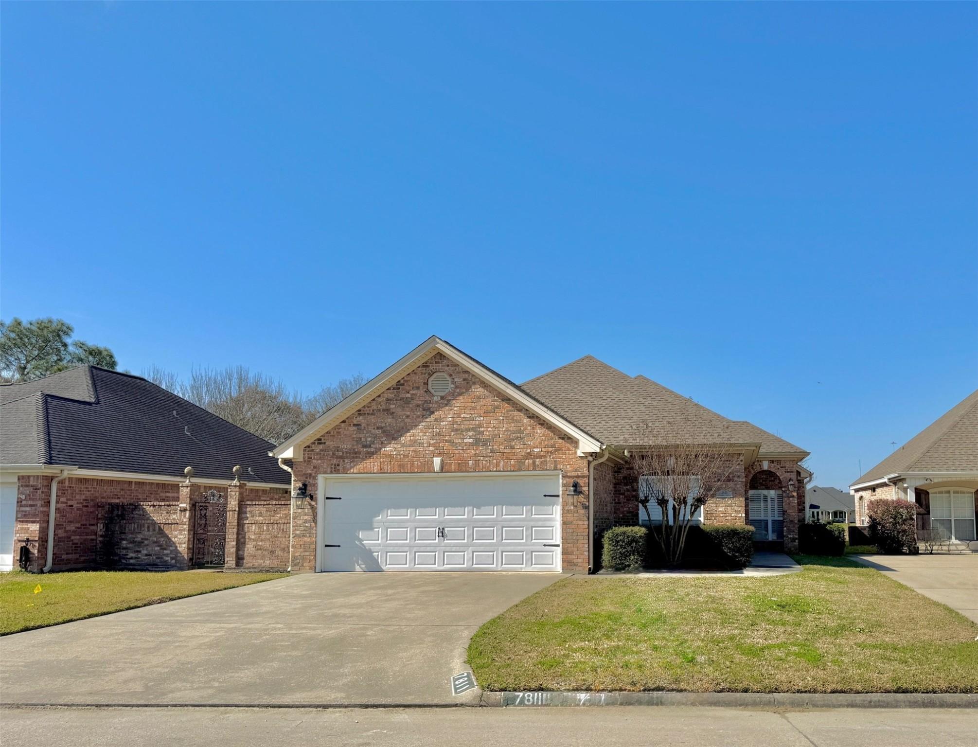Golfhill Dr, Port Arthur, TX 77642