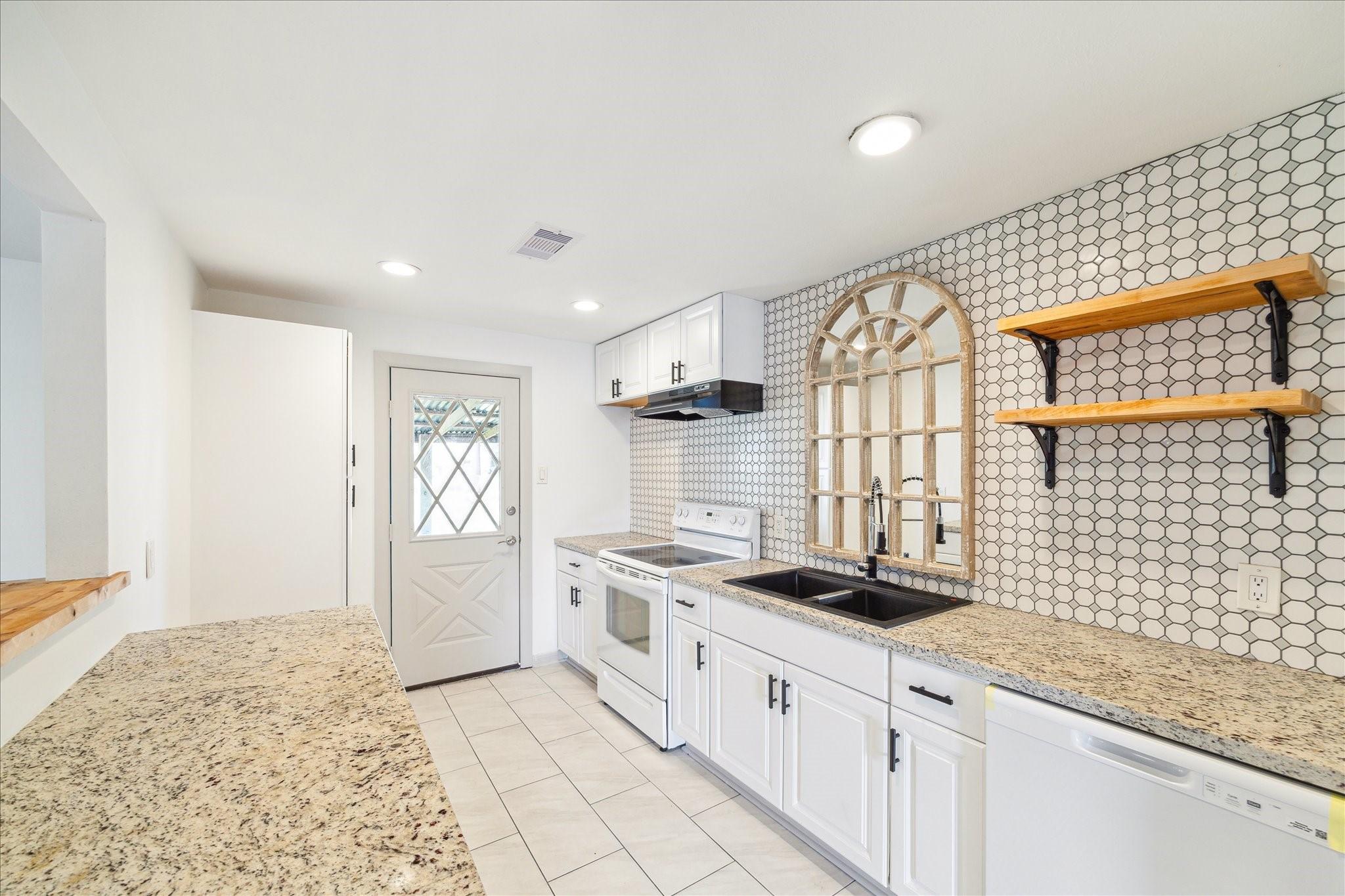 Greencraig Dr, Houston, TX 77035