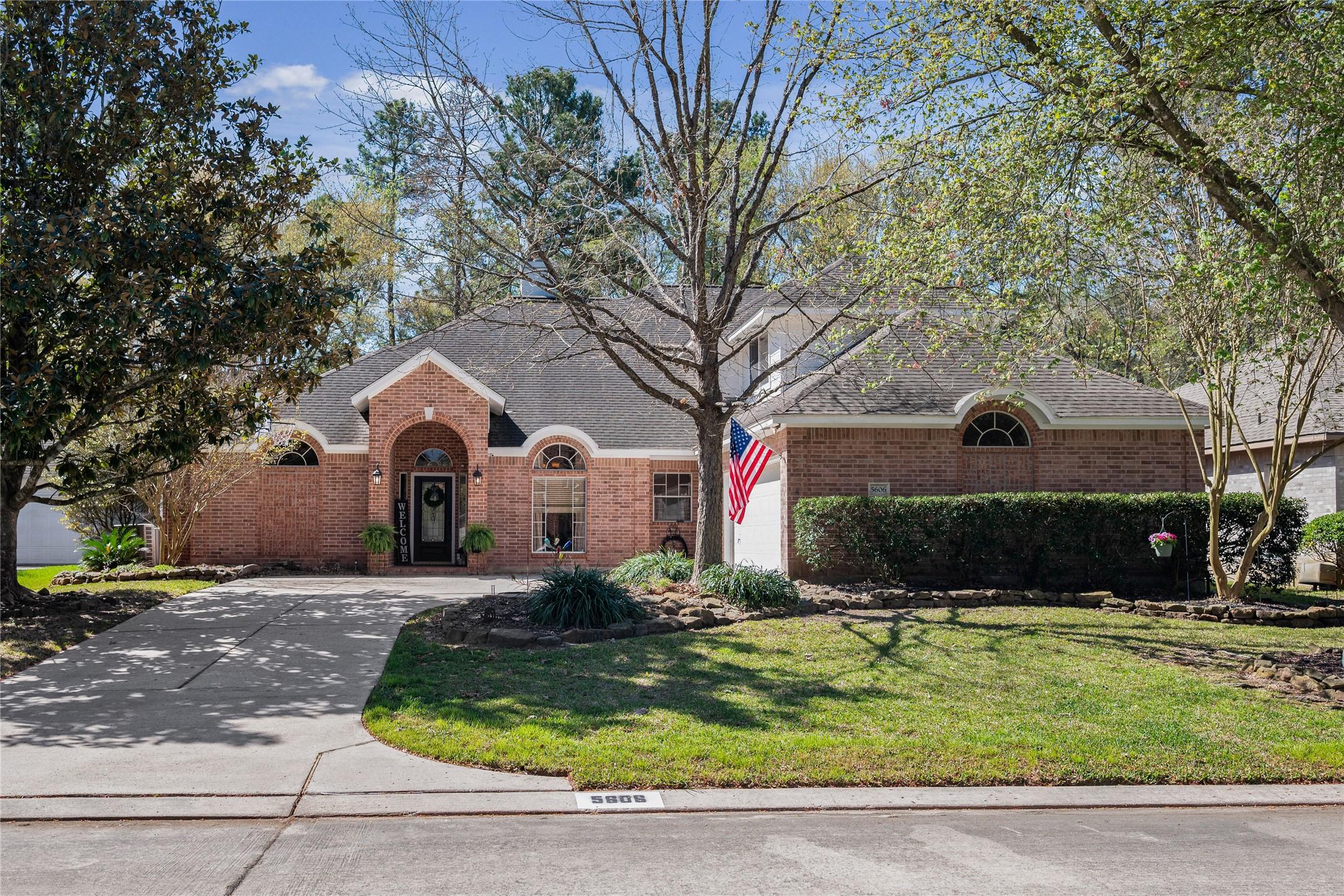 Lofty Magnolia Ct, Kingwood, TX 77345