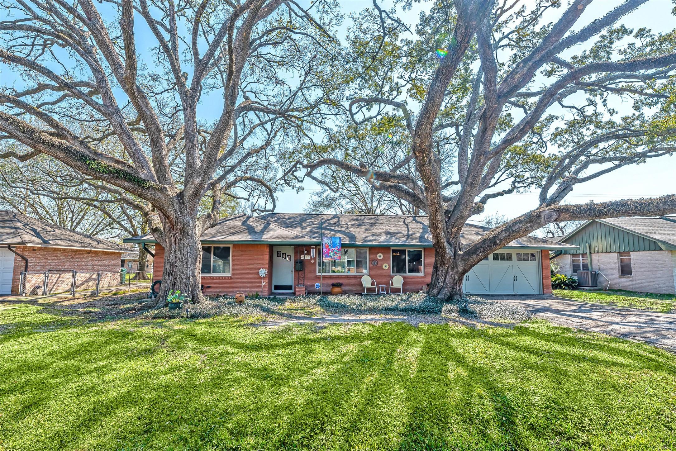Greiner Dr, Houston, TX 77080