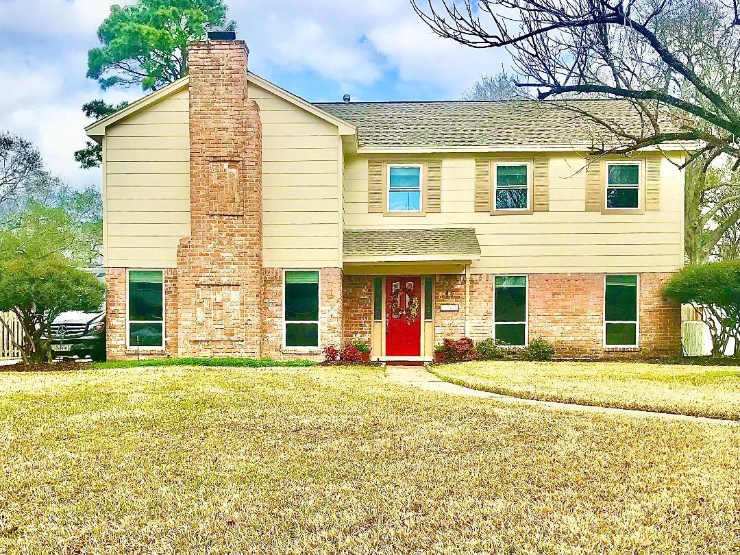 Fernbrook Ln, Houston, TX 77070