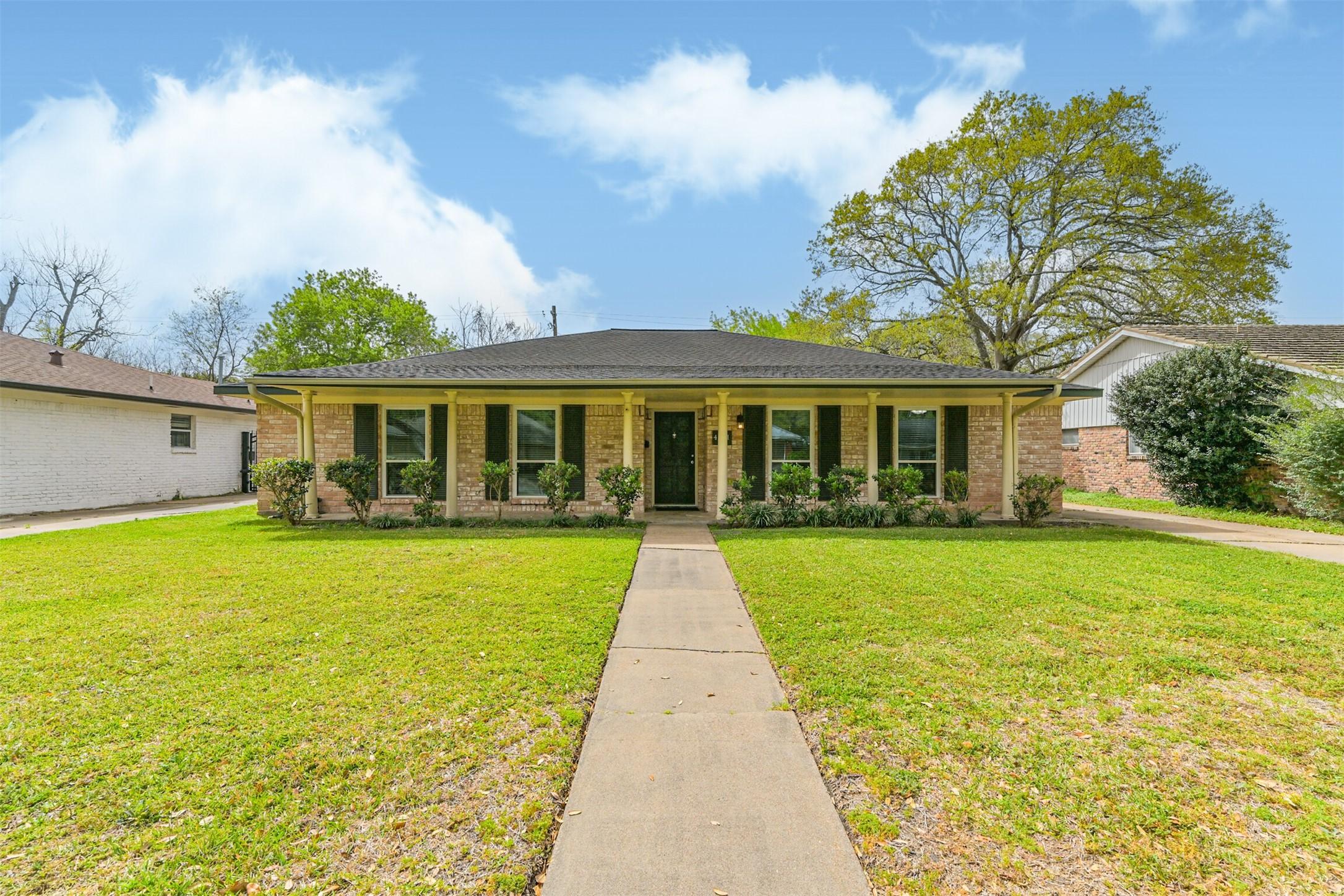 Benning Dr, Houston, TX 77035